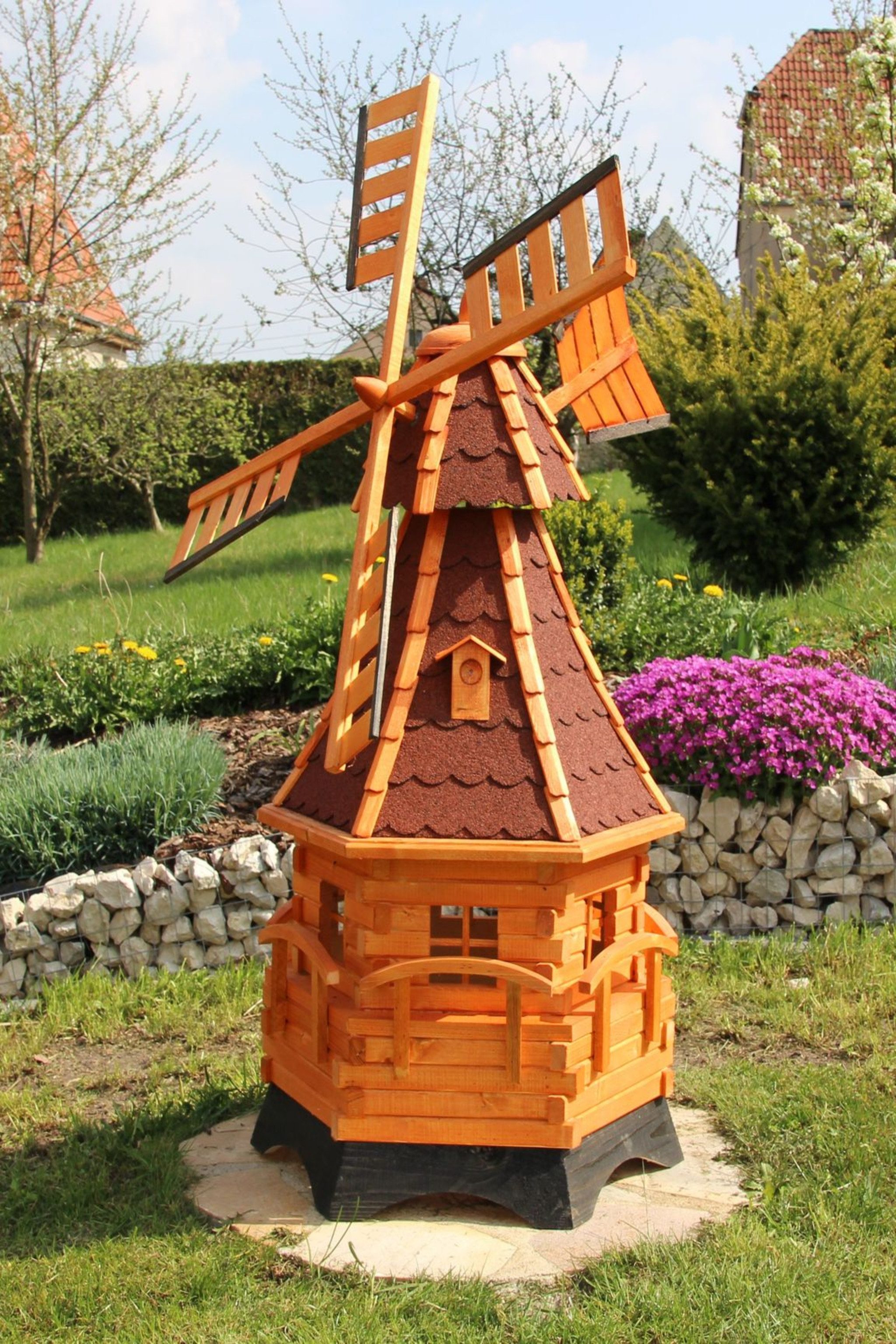 Holzdekoladen Deko-Windrad Holländische Gartenwindmühle Holz 135 cm – mit Gauben & Solarlicht