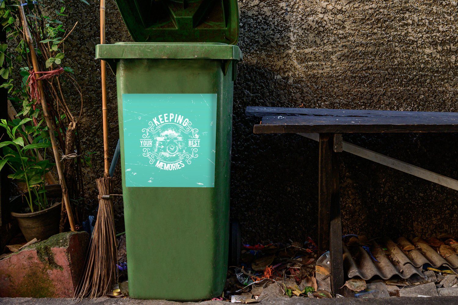 MuchoWow Wandsticker Sticker, Kamera - Mülleimer-aufkleber, - Abfalbehälter St), (1 Mülltonne, Jahrgang Container, Text