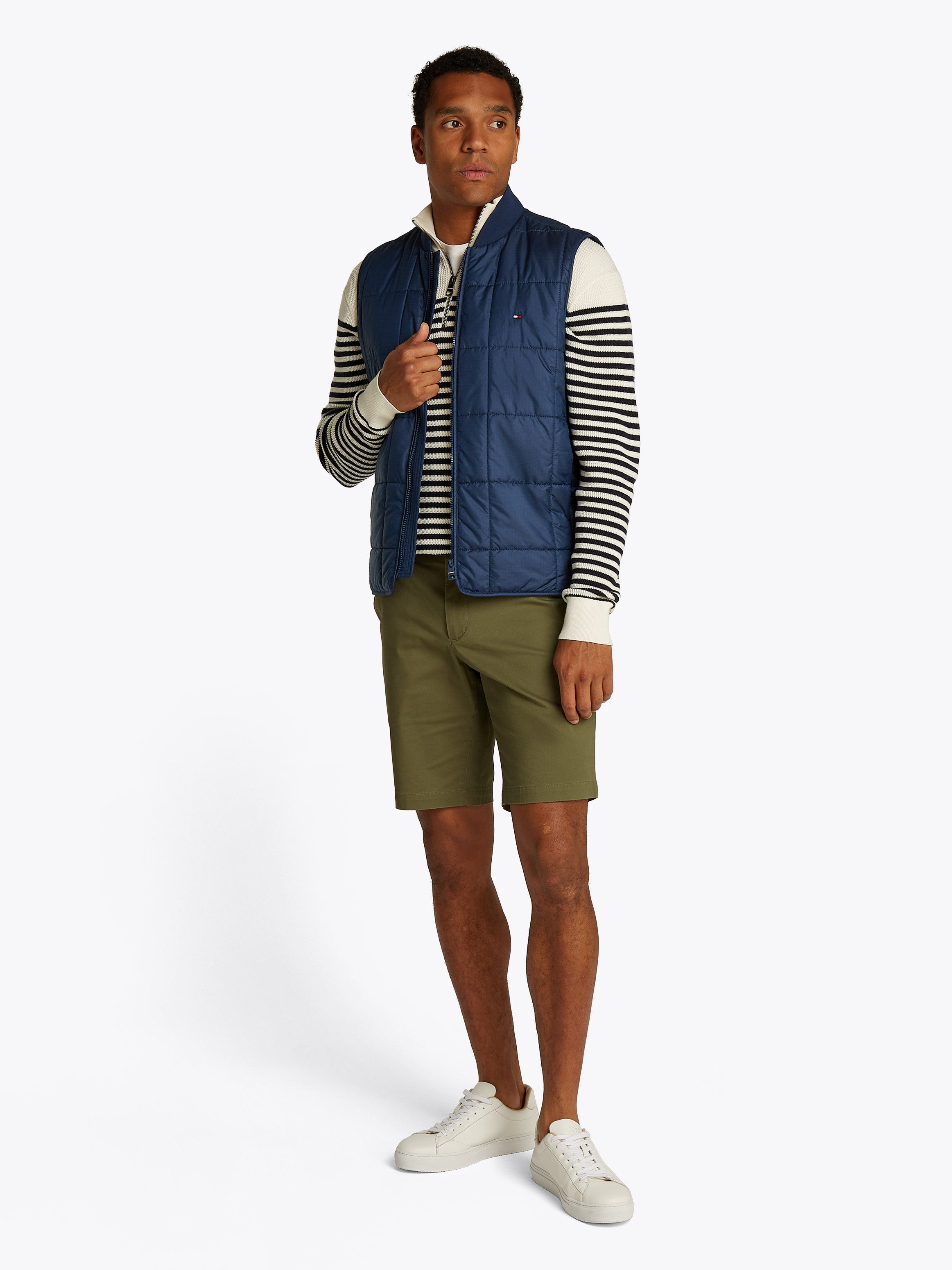 Tommy Hilfiger Steppweste SQUARE QUILTED VEST Mit Rundhalsausschnitt