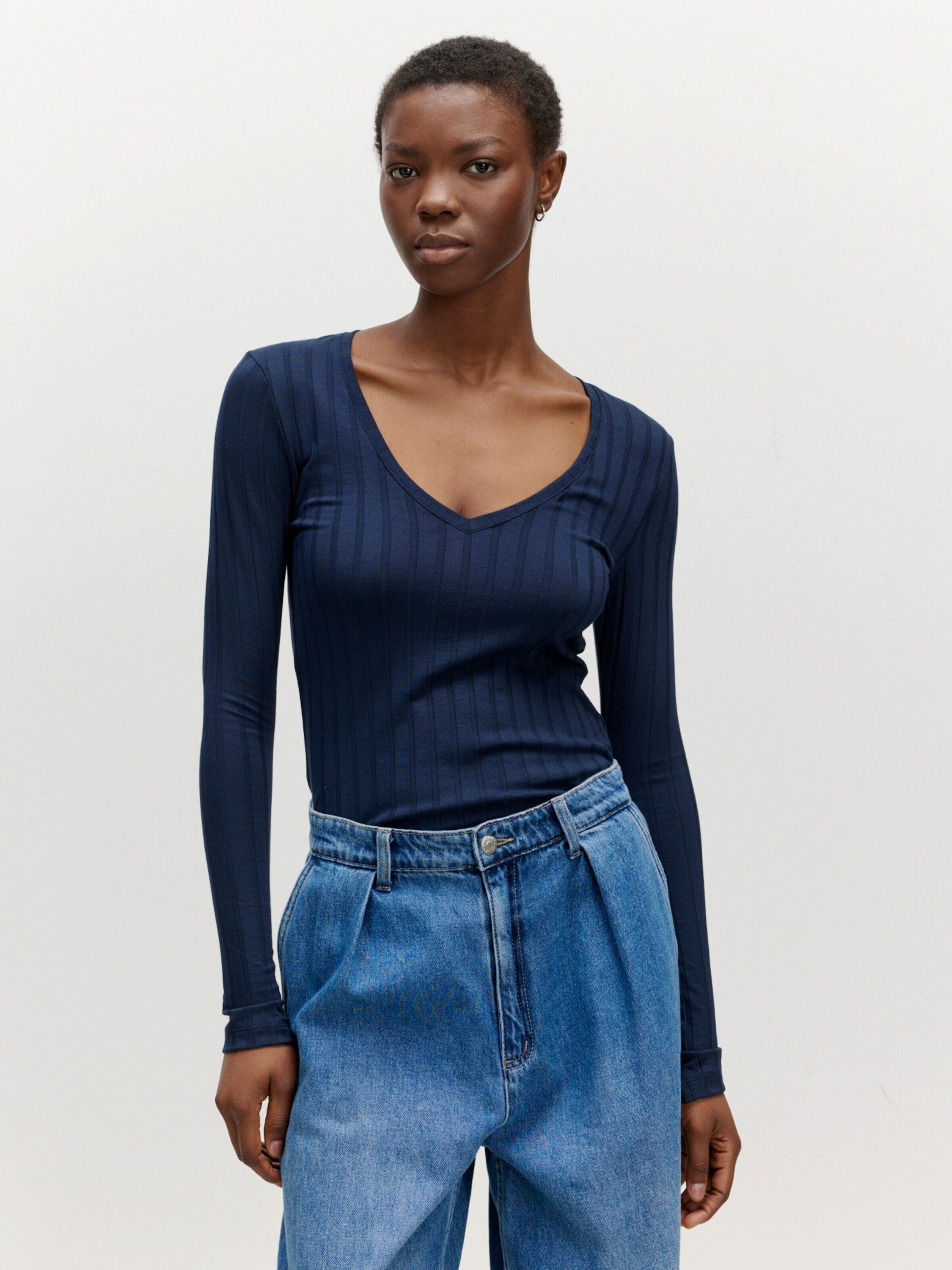 EDITED Langarmshirt Elin (1-tlg) Plain/ohne Details günstig online kaufen