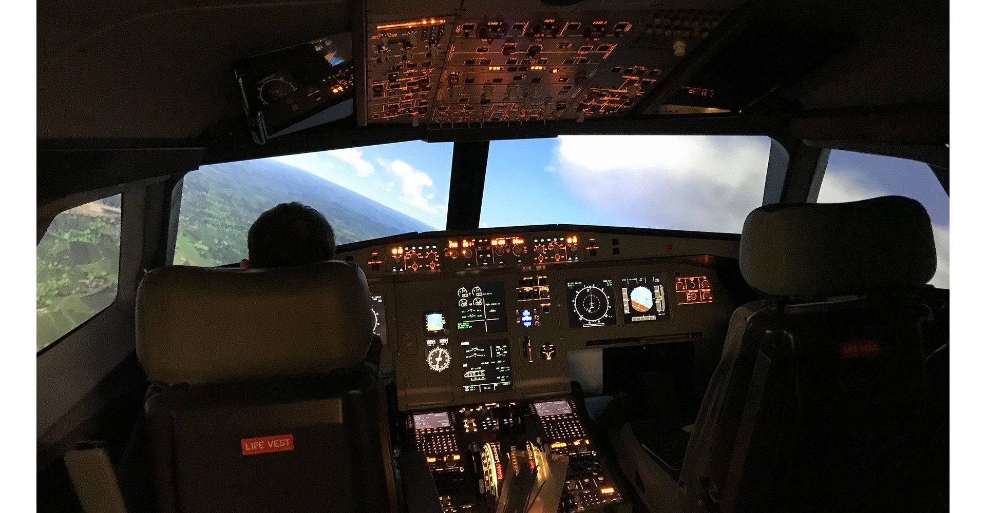 Jochen Schweizer Erlebnisgutschein Flugsimulator Gensingen (A380 - Business), Im A380-Simulator abheben und Pilot sein