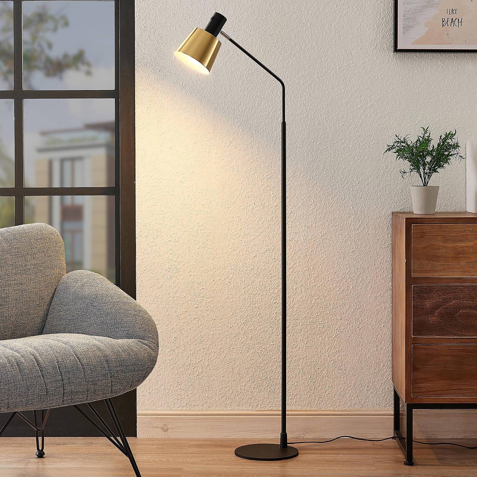 Lindby Stehlampe Vlada, Metall, Schwarz IP20, 1 x 15 W LED