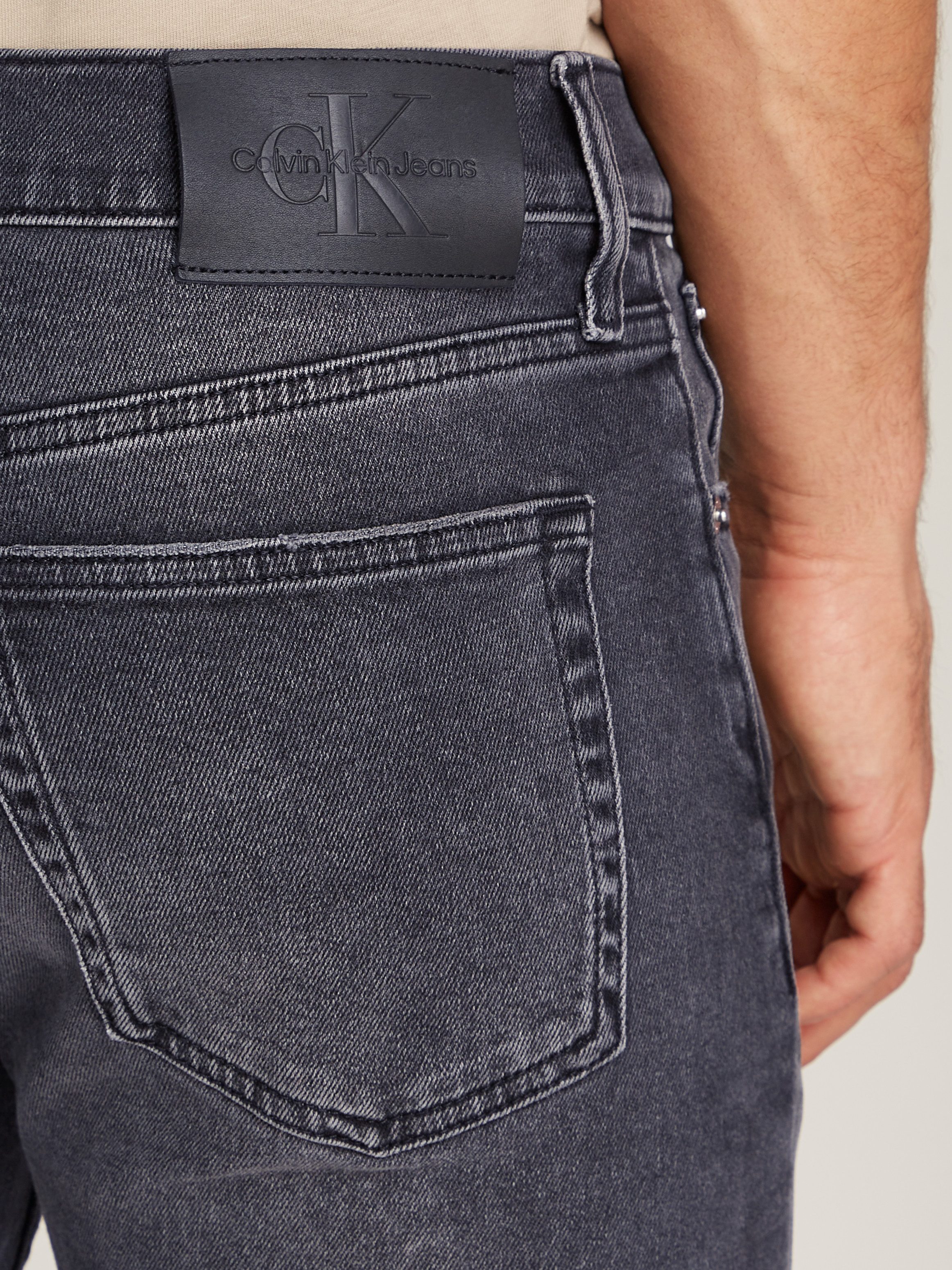 Calvin Klein Jeans Slim-fit-Jeans SLIM TAPER Coinpocket, Logostickerei