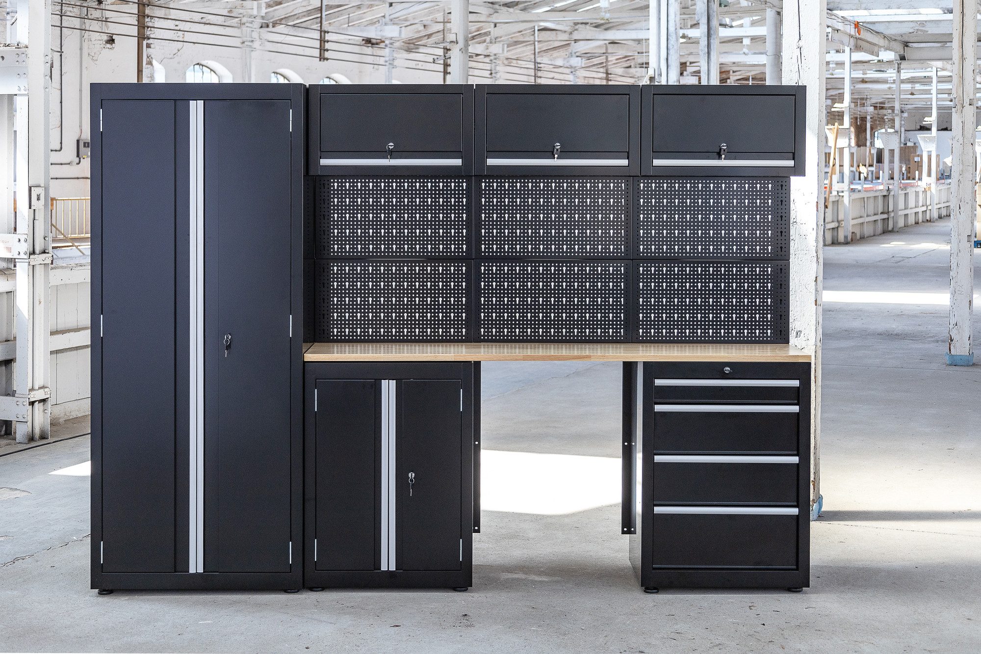 ONDIS24 Werkstatt-Set Männerküche 260cm, Schwarz, (8-tlg), teilvormontiert, viel Stauraum, robuste Fläche, Stahl, frei stellbar