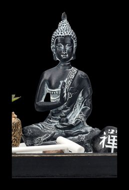 Figuren Shop GmbH Dekofigur Buddha Figur mit Zen Garten schwarz-grau - Fantasy Dekoration Dekofigur