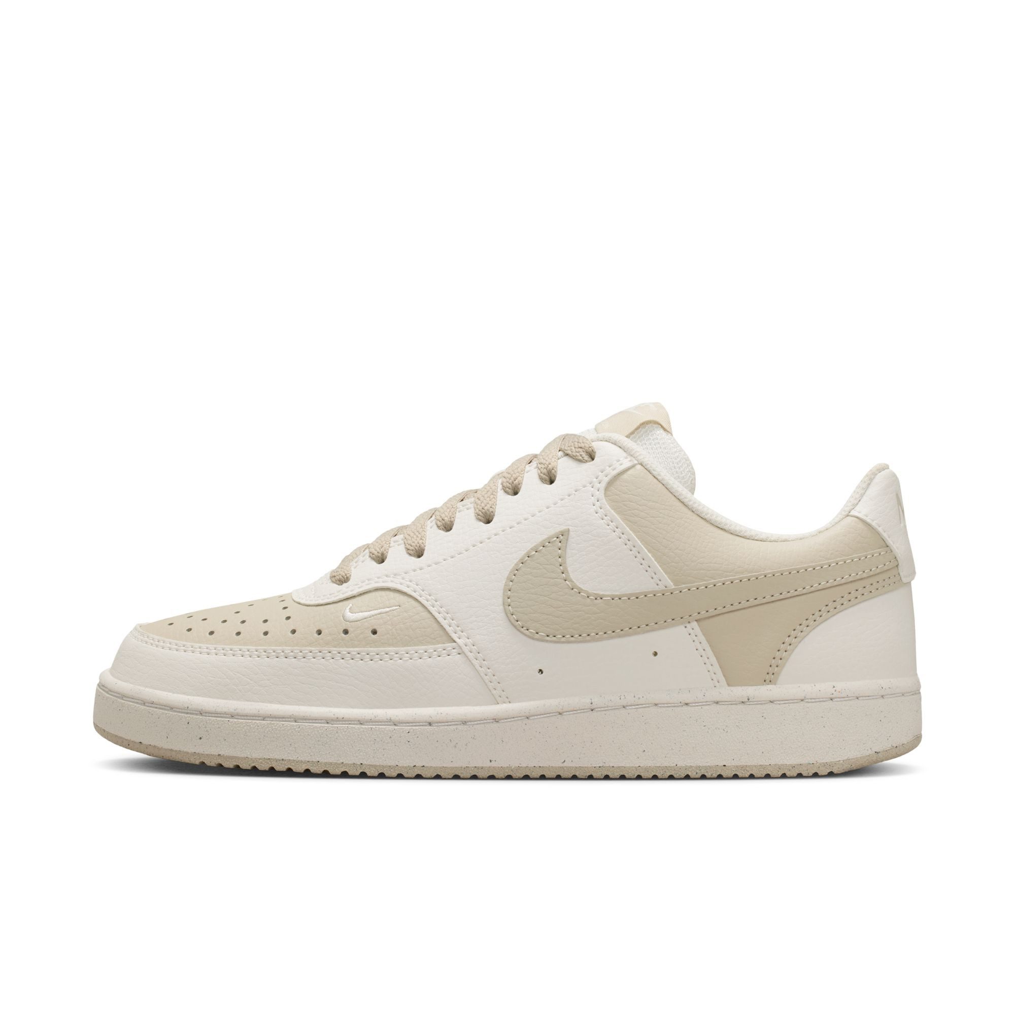 Nike Sportswear Court Vision Low Next Nature Sneaker inspiriert vom Design des Nike Air Force
