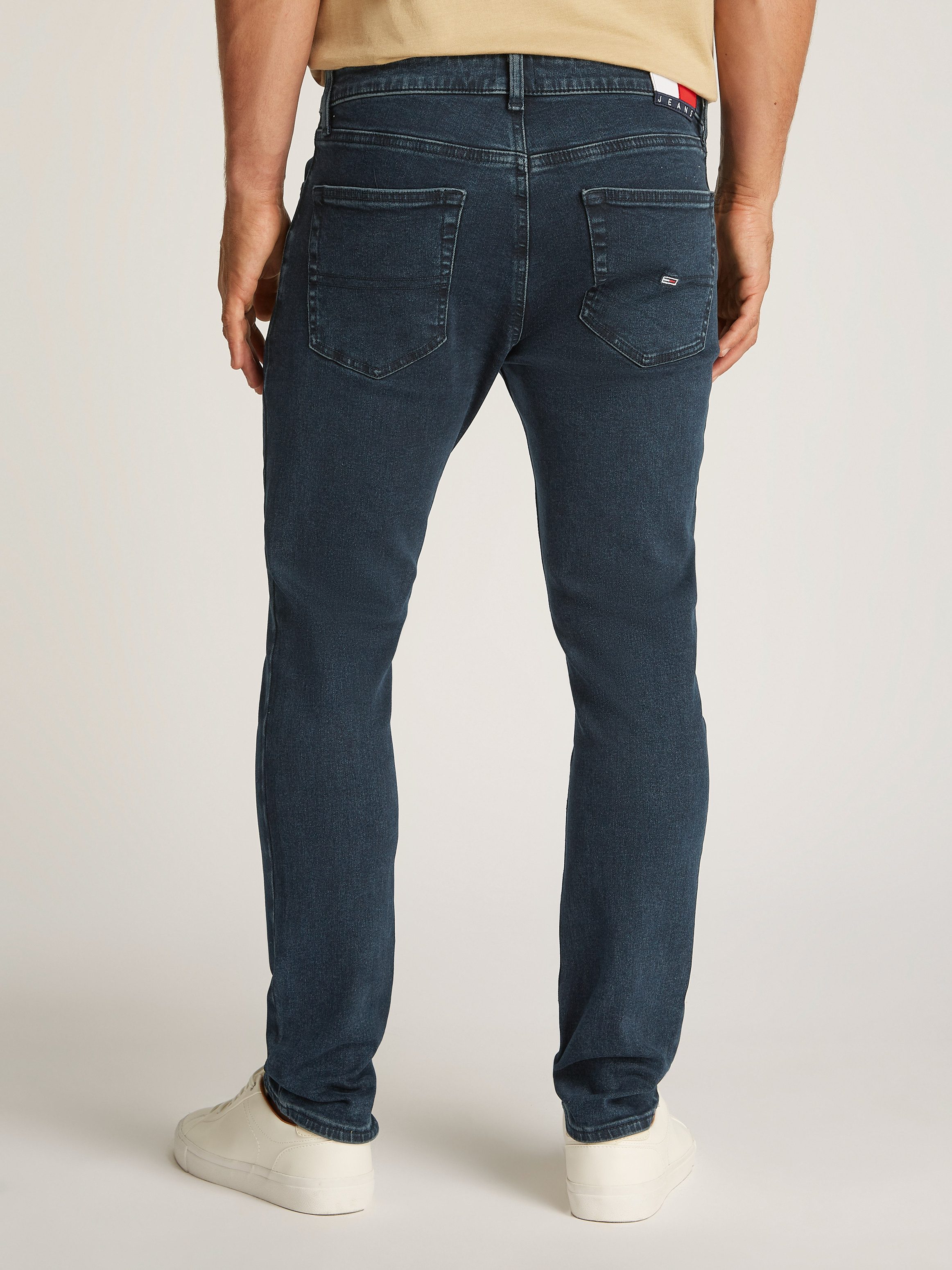 Tommy Jeans Tapered-fit-Jeans Austim Slim Tapered mit Logostickereien günstig online kaufen