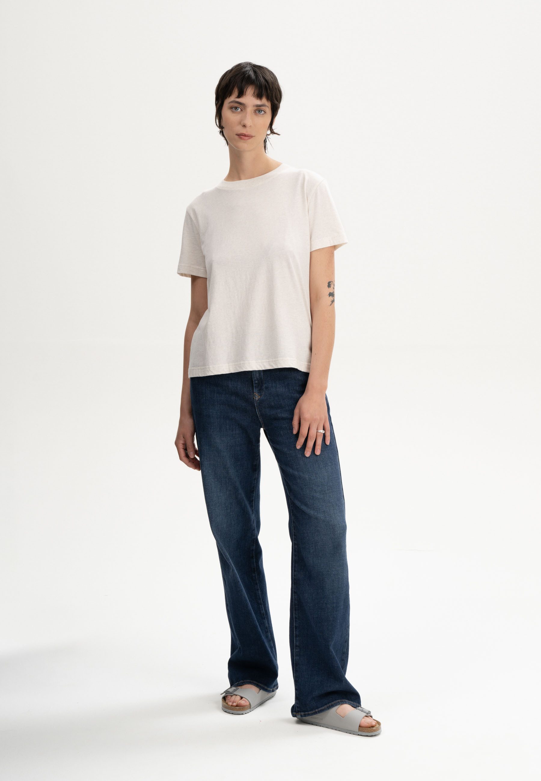 MELA Kurzarmshirt T-Shirt Style KHIRA Fein gerippter Kragen