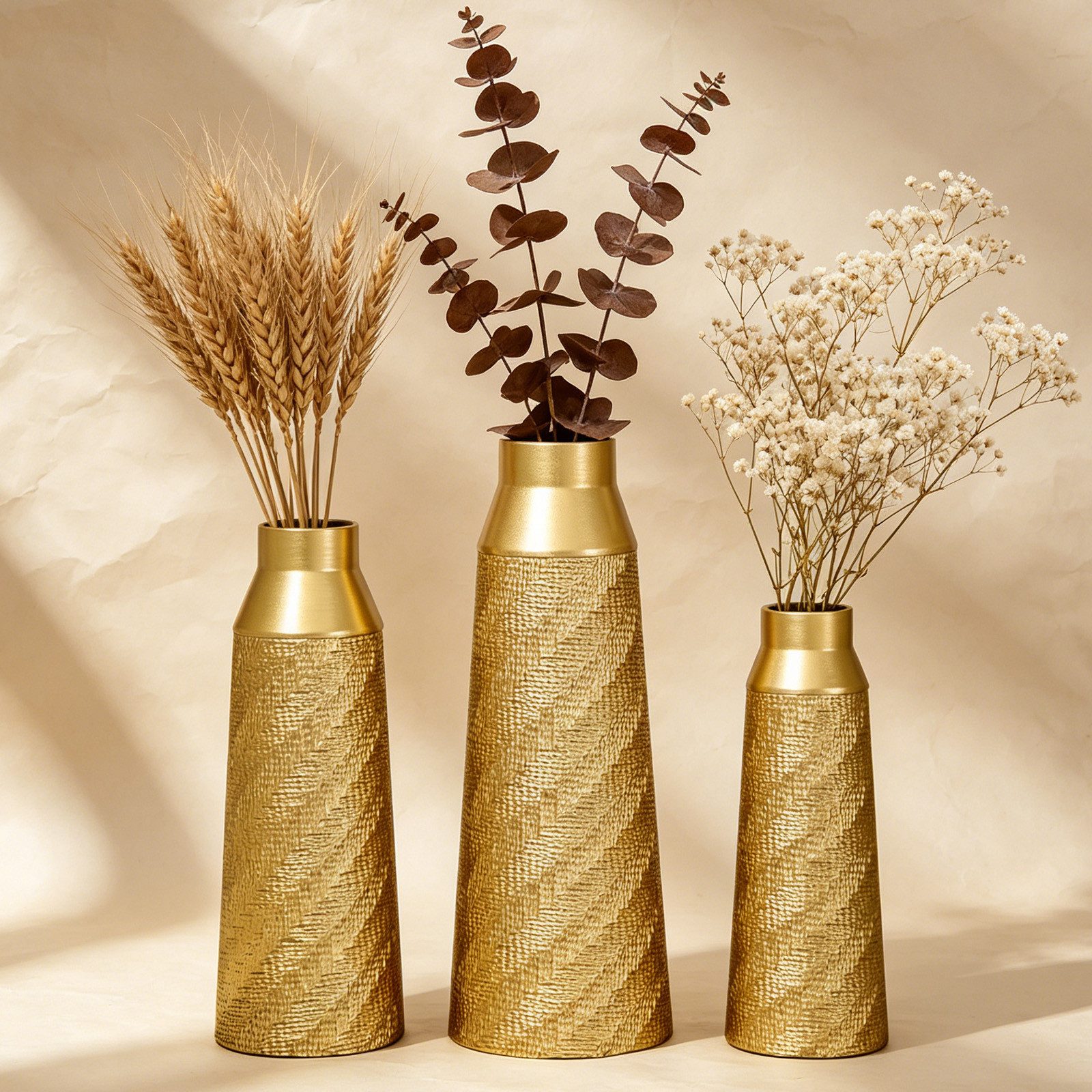 BlingBin Bodenvase Bodenvase 3er Set, Metall Vase mit Geometrischem Muster, 42/51/61 cm (3er Set, 3 St., Groß: 20x20x61cm, Mittel: 17x17x51cm, Klein: 15x15x44cm), Dekovase für Wohnzimmer, Esszimmer, Trockenblumen & Pampasgras, Gold
