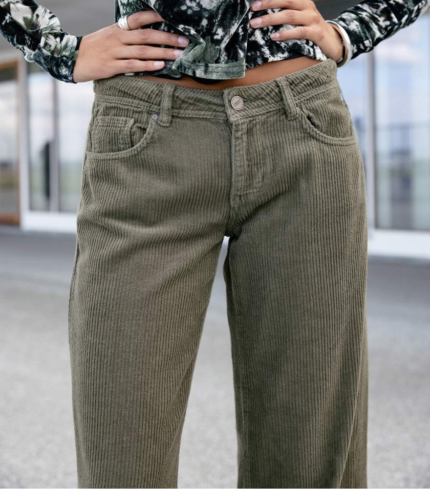 Freeman T. Porter Schlaghose Agatha Veluto Cordhose Forest Night – Bild 5 von 5