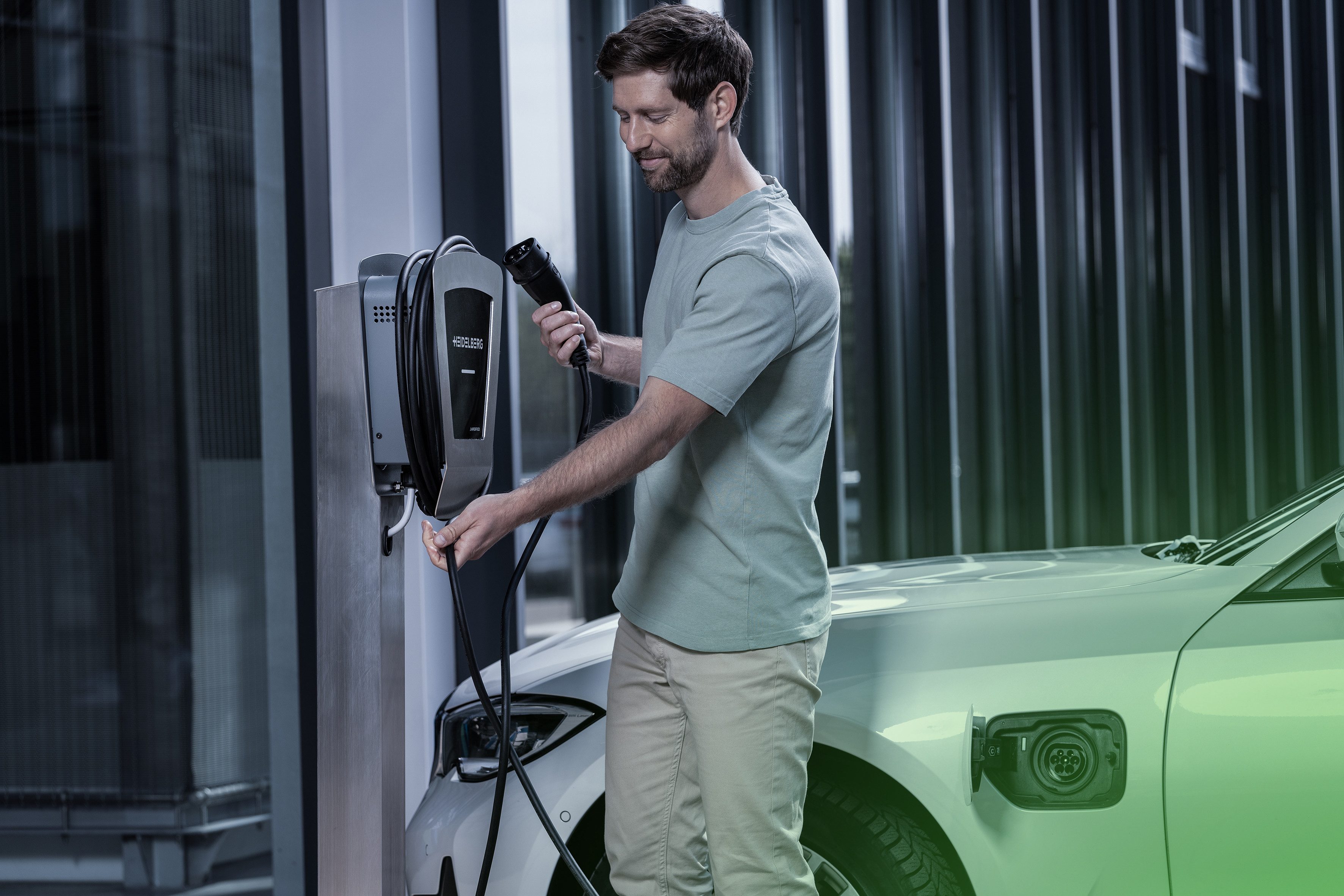 AMPERFIED Elektroauto-Ladestation HEIDELBERG Wallbox mit 11 kW Ladeleistung - Inkl 7,5 m Ladekabel, wallbox zur festen Montage (nicht mobil), Ladegerät für Elektrofahrzeuge mit Typ-2 Anschluss, stationäre Ladestation für Zuhause / Unternehmen