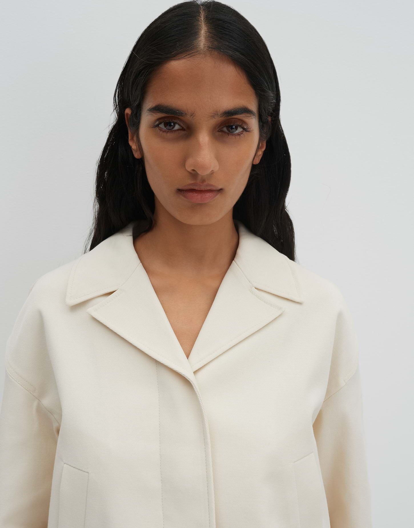 someday Jackenblazer Narissa Boxy Jacke mit festem Griff Boxy Jacke Lockere Passform, schräge Eingrifftaschen und verdeckte Knopfleiste – Bild 4 von 5