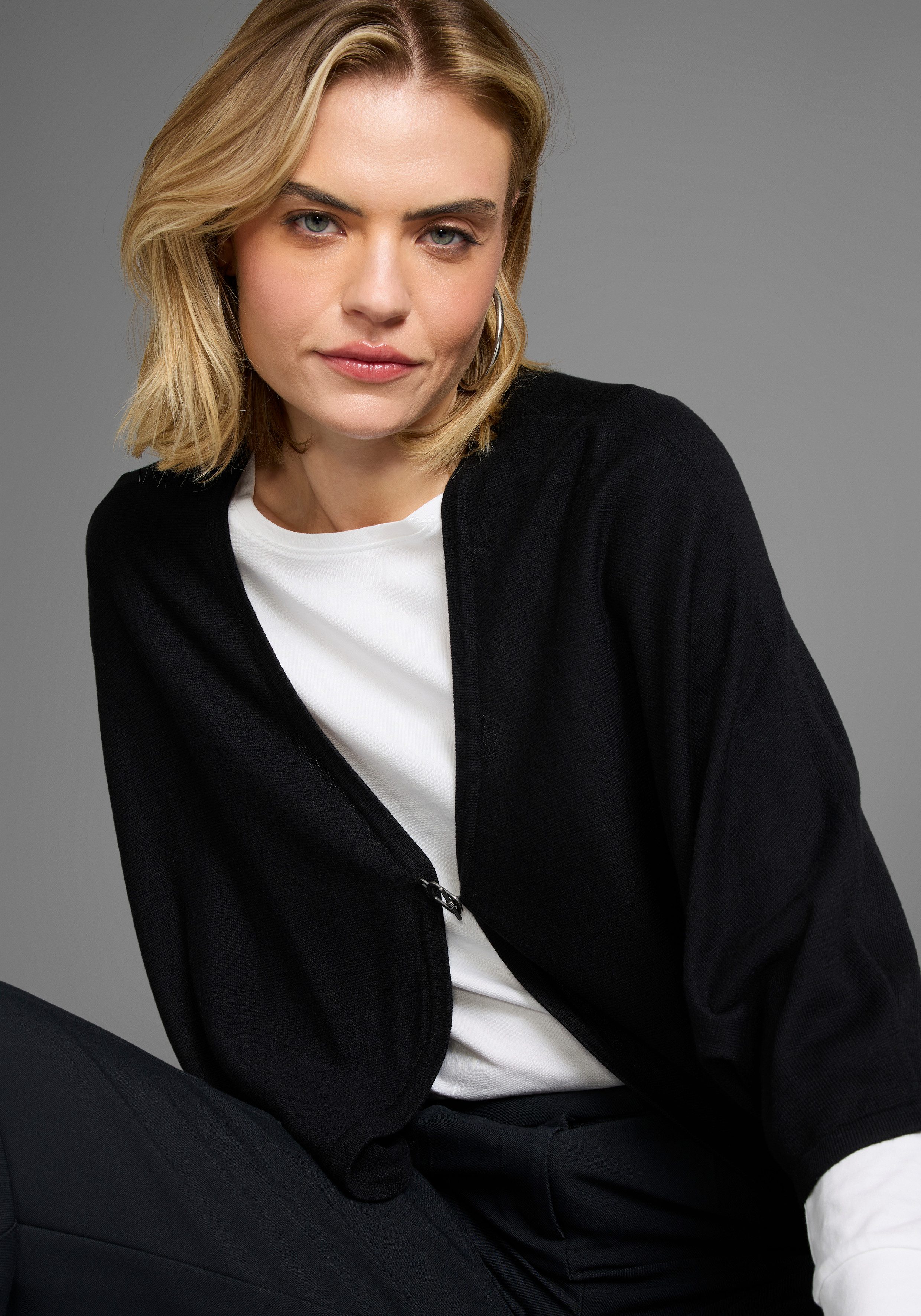 Laura Scott Strickjacke oversized, mit Verschluss und 3/4 Ärmeln