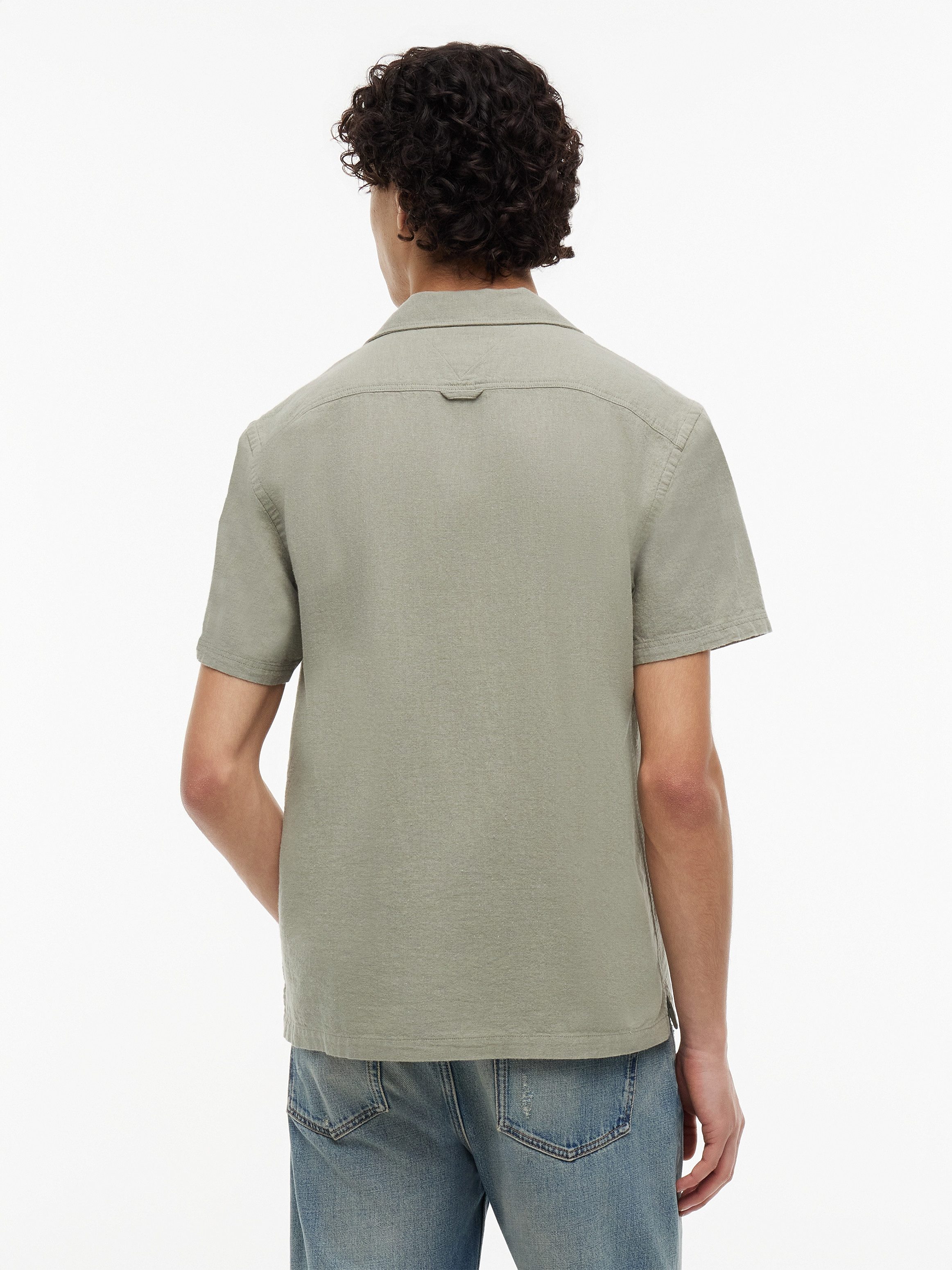 Tommy Jeans Leinenhemd TJM REGULAR LINEN BLEND CAMP mit Reverskragen