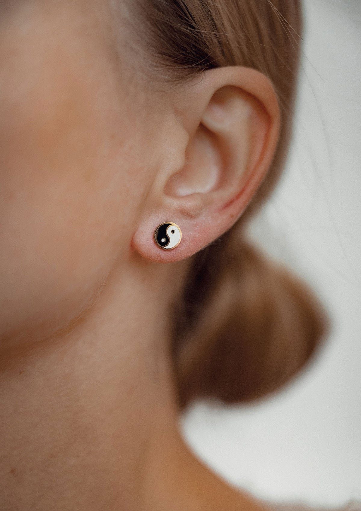 Hey Happiness Paar Ohrstecker Yin Yang weiß schwarz, Ohrringe 18K Roségold günstig online kaufen
