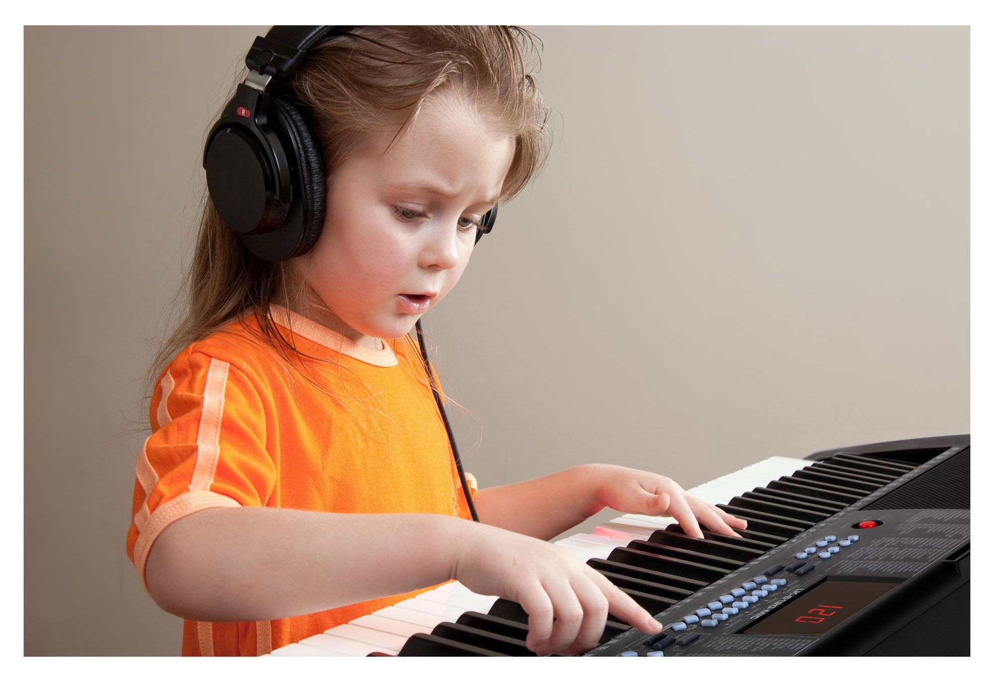 McGrey Home-Keyboard LK-6120-MIC - Einsteiger-Keyboard mit 61 Leuchttasten (Spar-Set, 3-St., Inkl. Mikrofon, Ständer und Notenhalter), 255 Sounds und Rhythmen - 50 Demo Songs mit Lernfunktionen