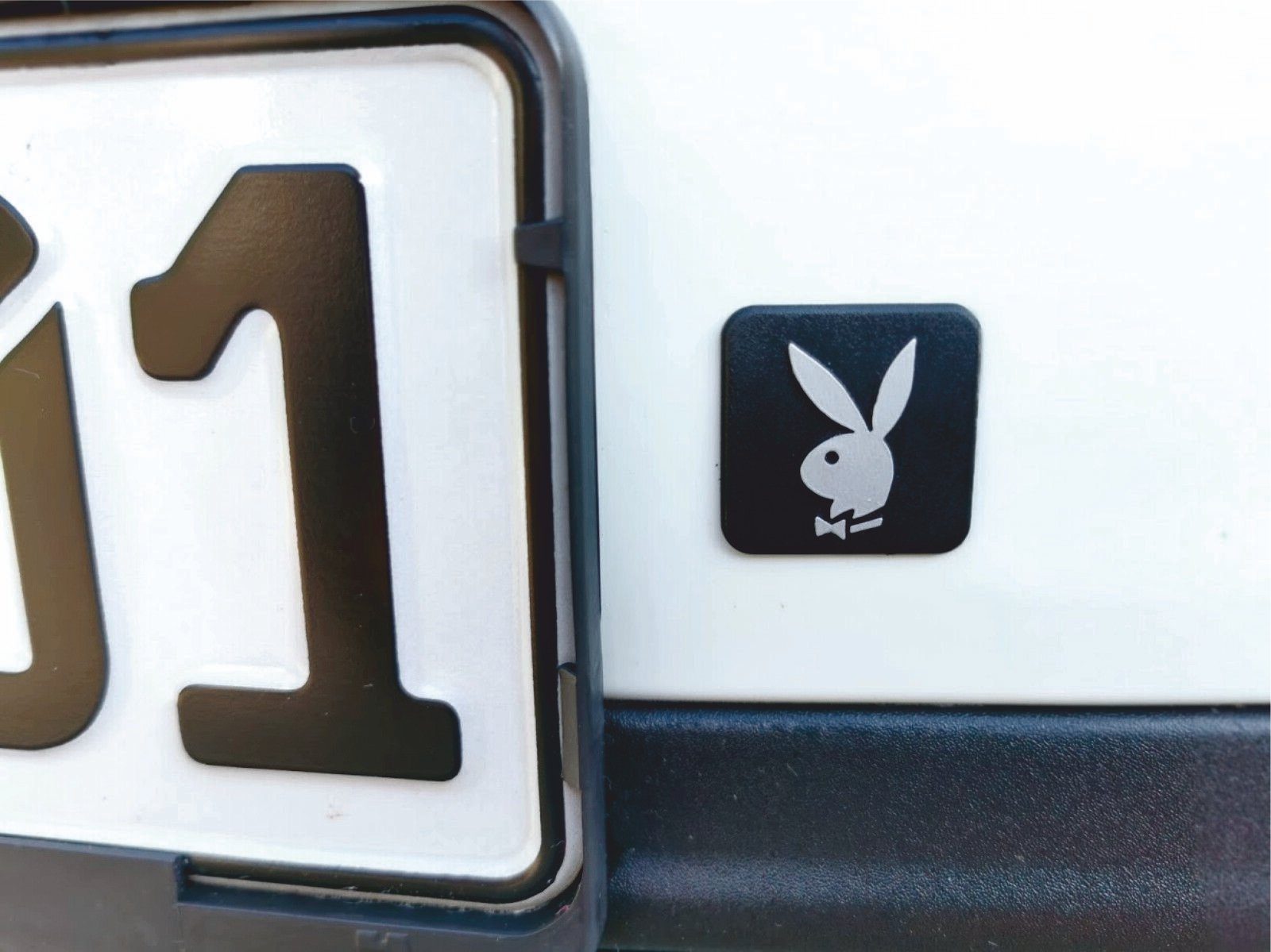 Autocomfort BLACK BUNNY Relief Schwarzer PLAYBOY Schlüsselanhänger Häschen Schlüsselanhänger HR Set Emblem