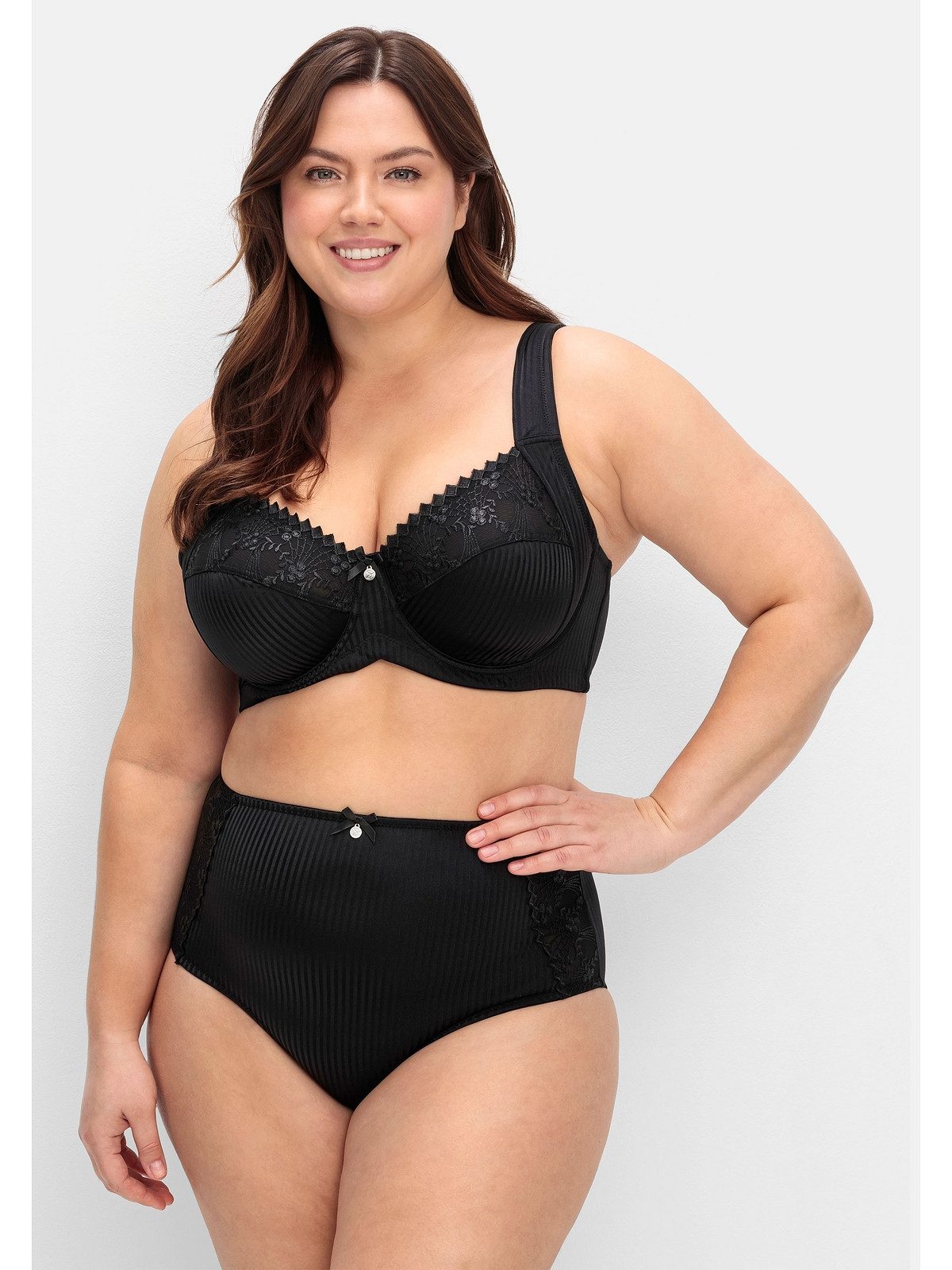 Sheego Minimizer-BH Große Größen mit floraler Spitze und Formbügeln
