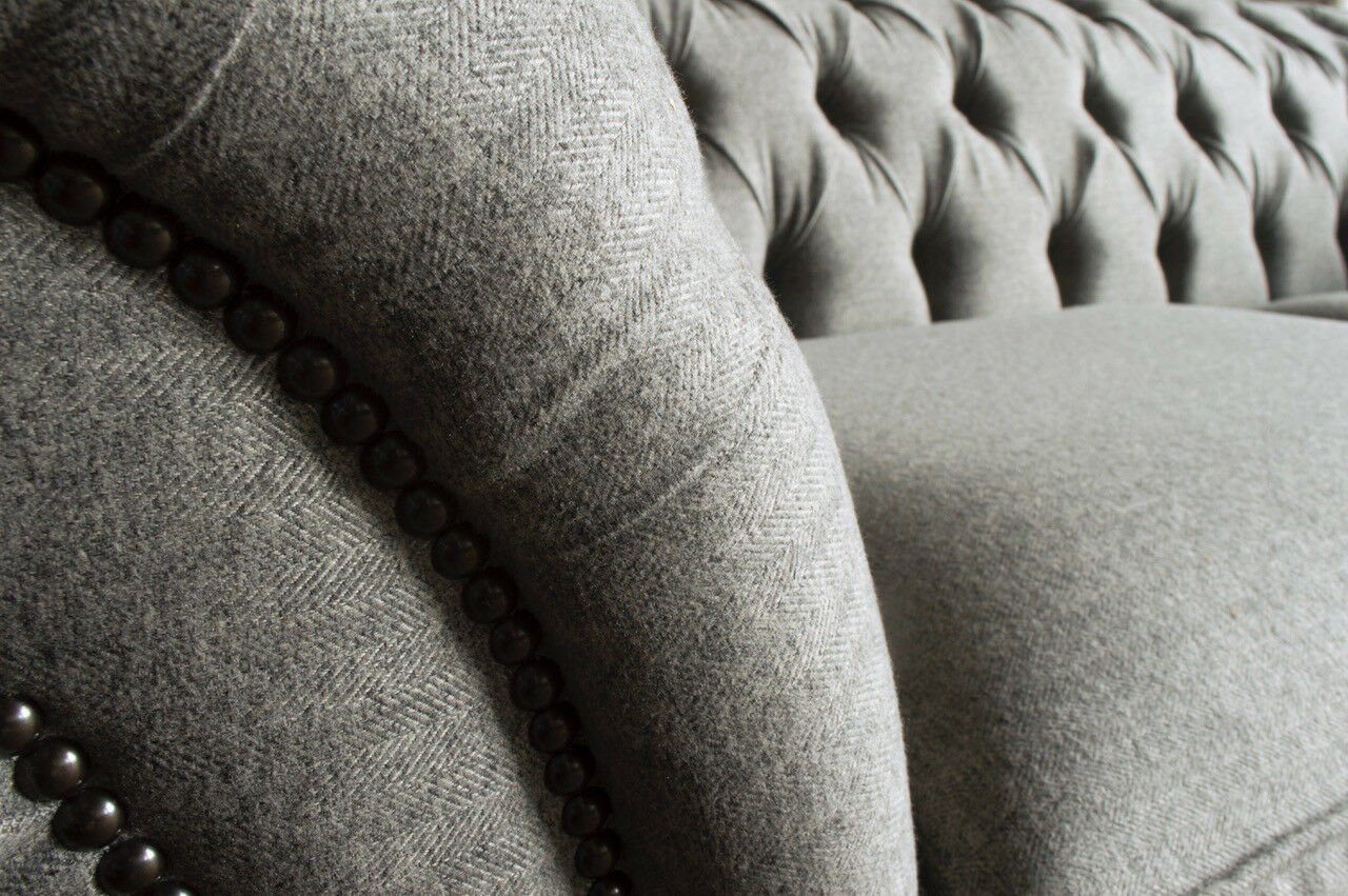Zimmer Dreisitzer Sofa Moderne, Möbel mit Design Chesterfield-Sofa Sitz Polster 3er Rückenlehne Die JVmoebel Couch Knöpfen.