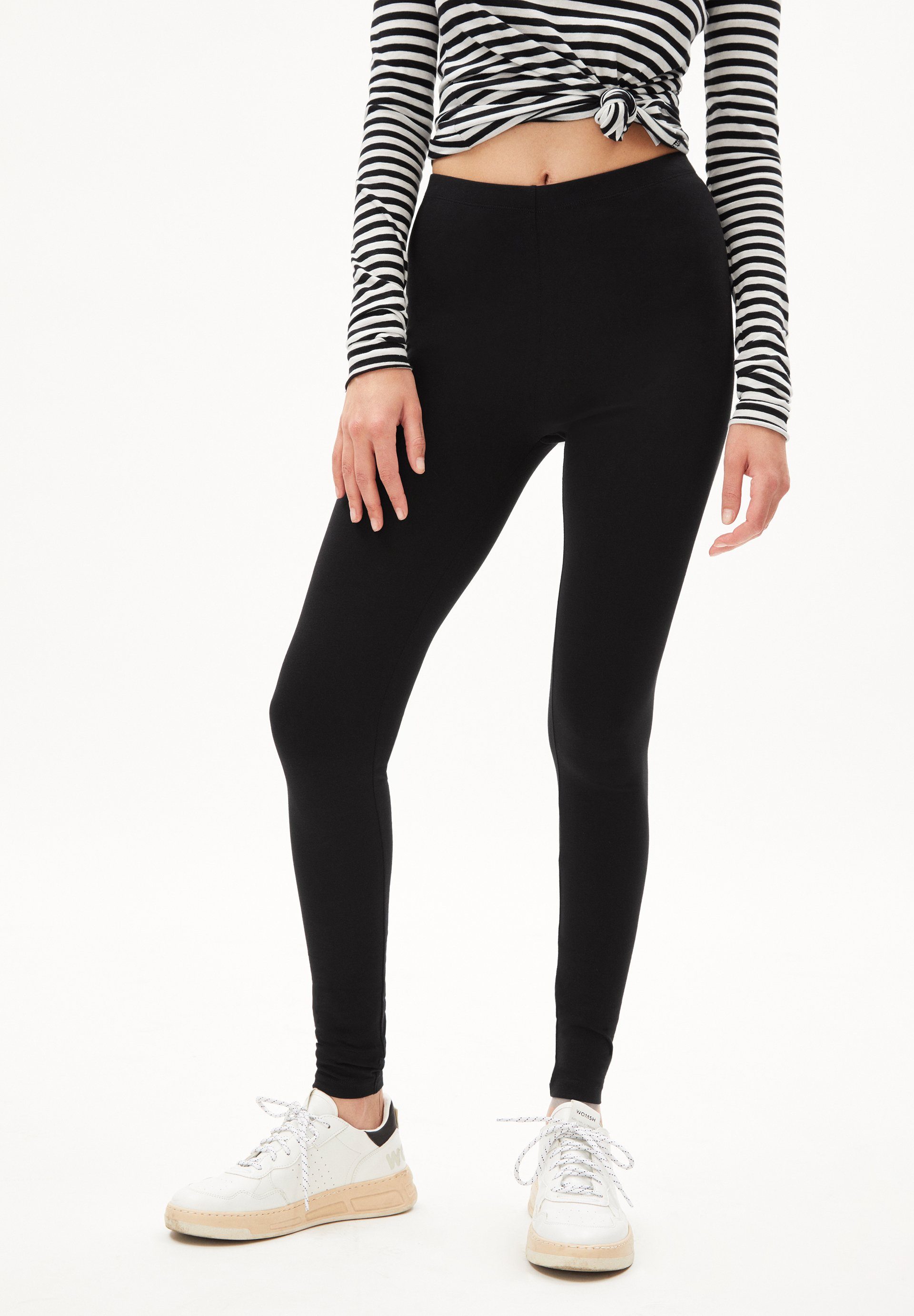 Damen black Fitted SHIVAA Leggings (1-tlg) Bund Bio-Baumwoll aus Mix Sporthose Armedangels elastischer