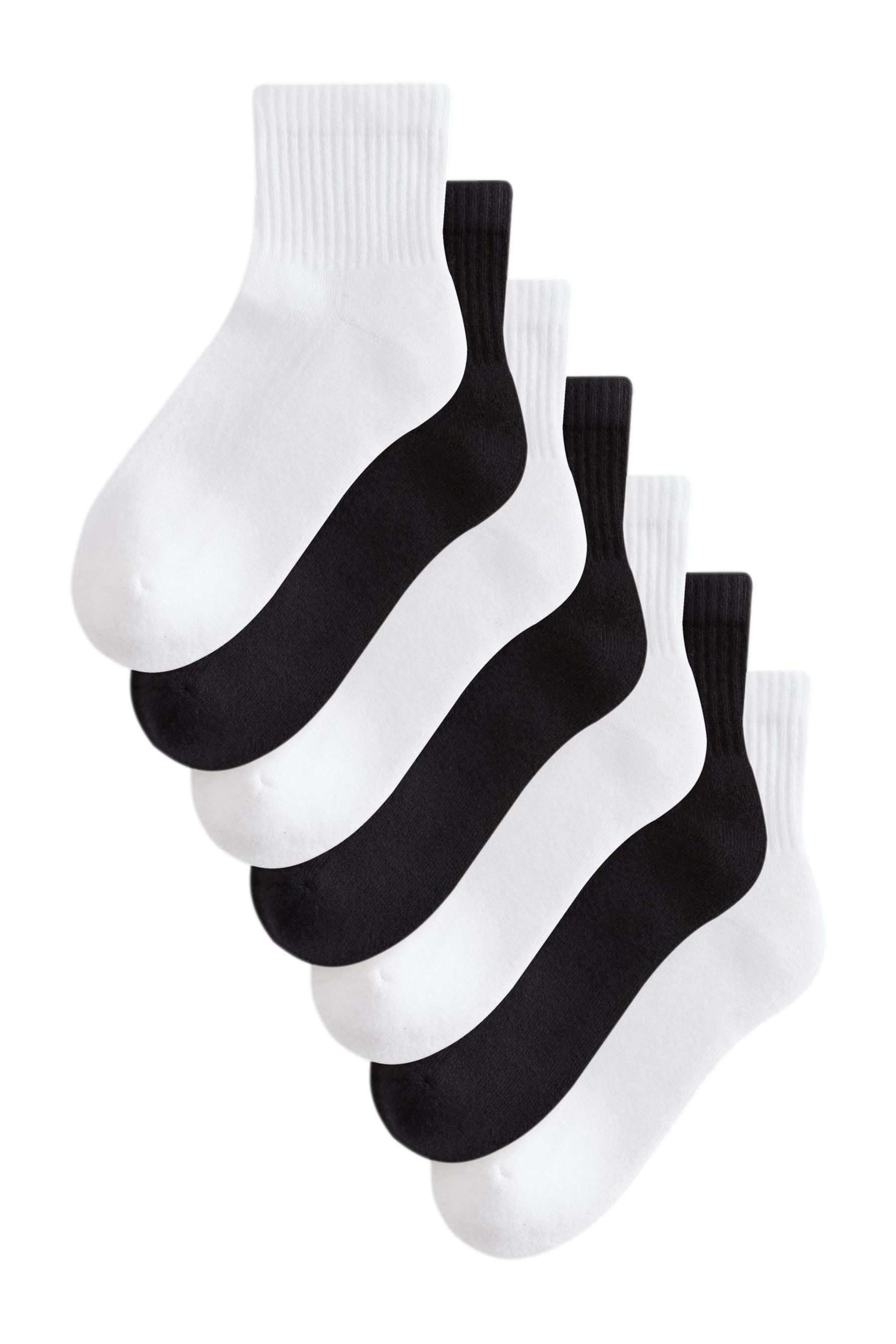 Next Kurzsocken 7er-Pack Gerippte Sportsocken mit Fußgewölbestütze (1-Paar)