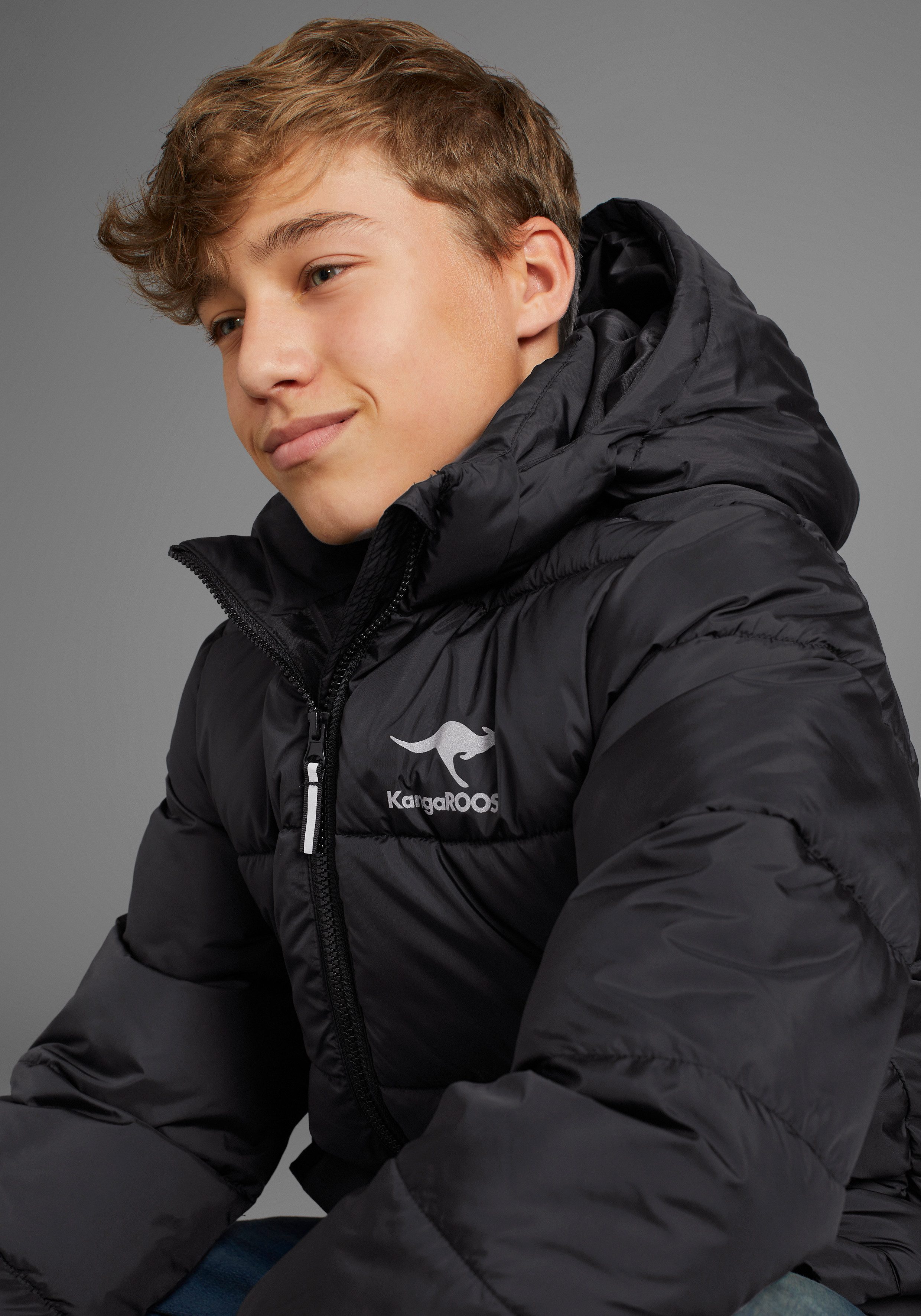 KangaROOS Winterjacke, Outdoor Steppjacke mit reflektierendem Logo-Print