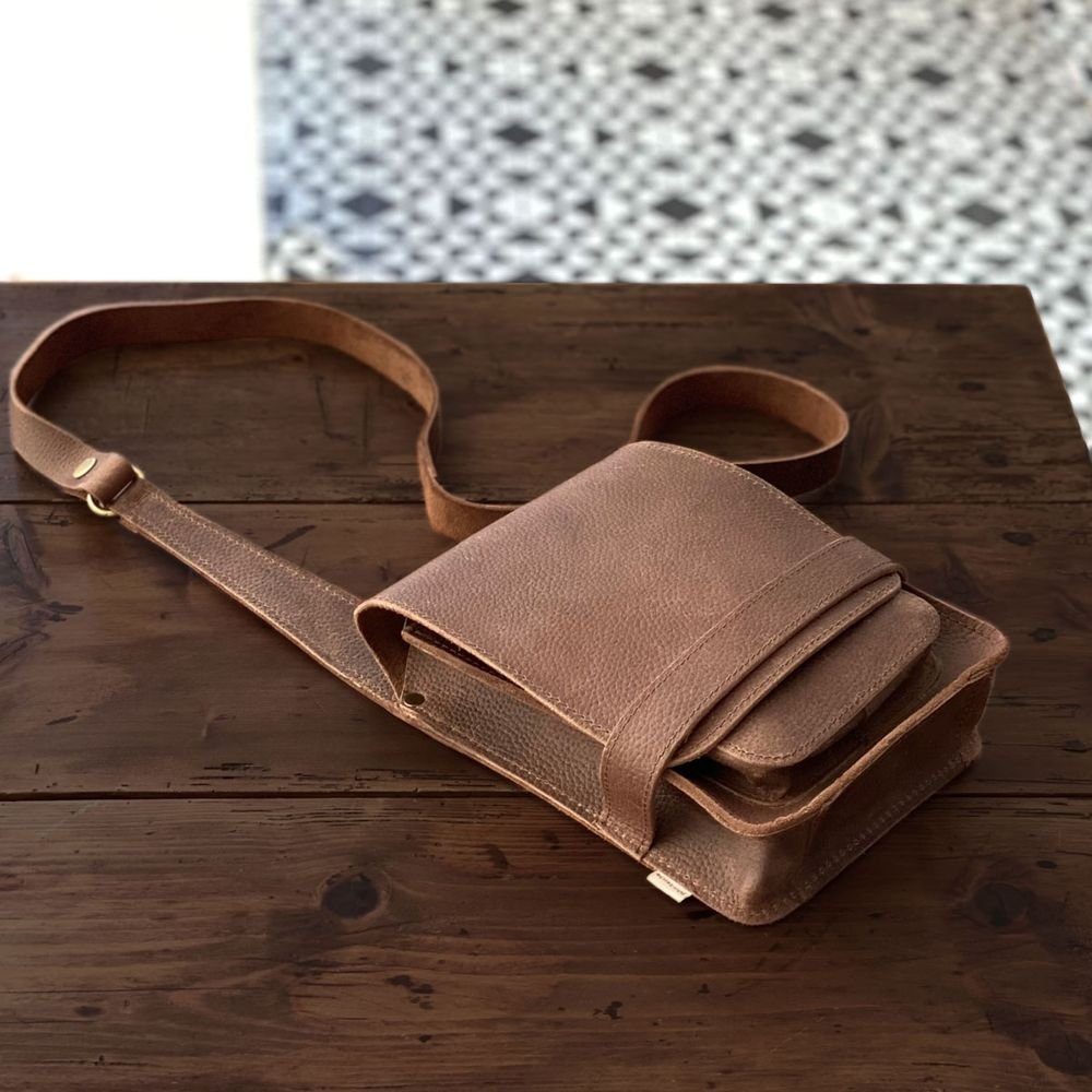 Jahn-Tasche Schultertasche Kleine Umhängetasche A5 Hoch-Format, Leder Braun, Jahn-Tasche 684