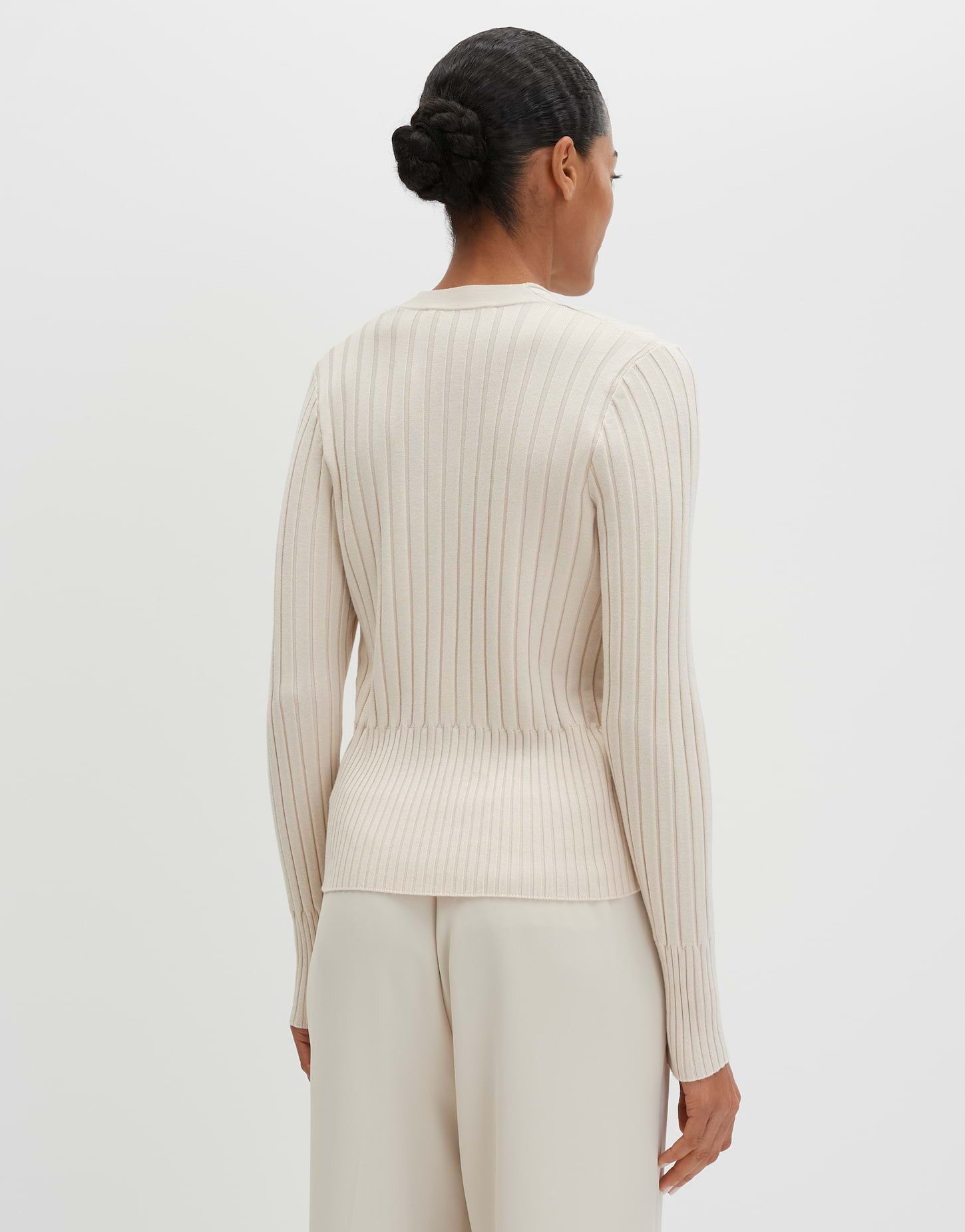 someday Strickjacke Tulen aus Rippstrick V-Neck mit Knöpfen, figurbetont und vielseitig