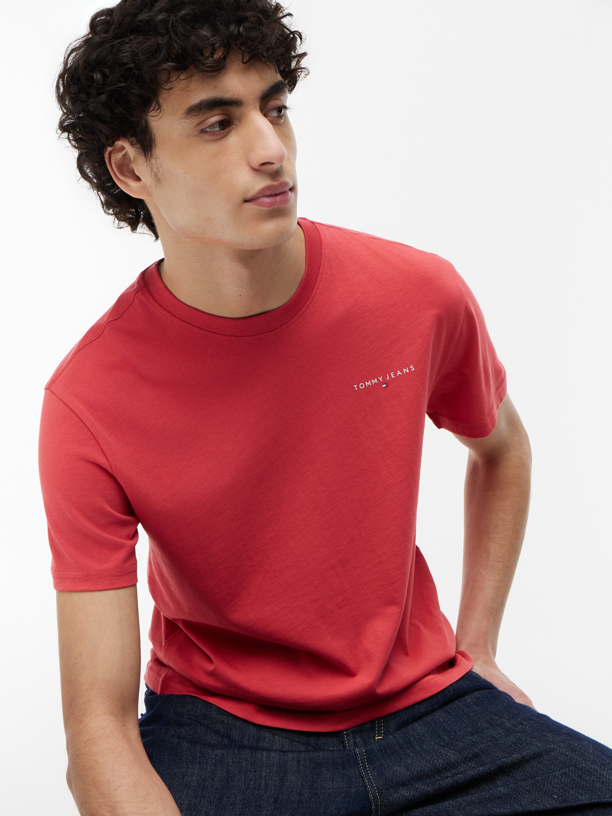 Tommy Jeans T-Shirt TJM SLIM LINEAR CHEST TEE EXT Mit Rundhalsausschnitt – Bild 2 von 5