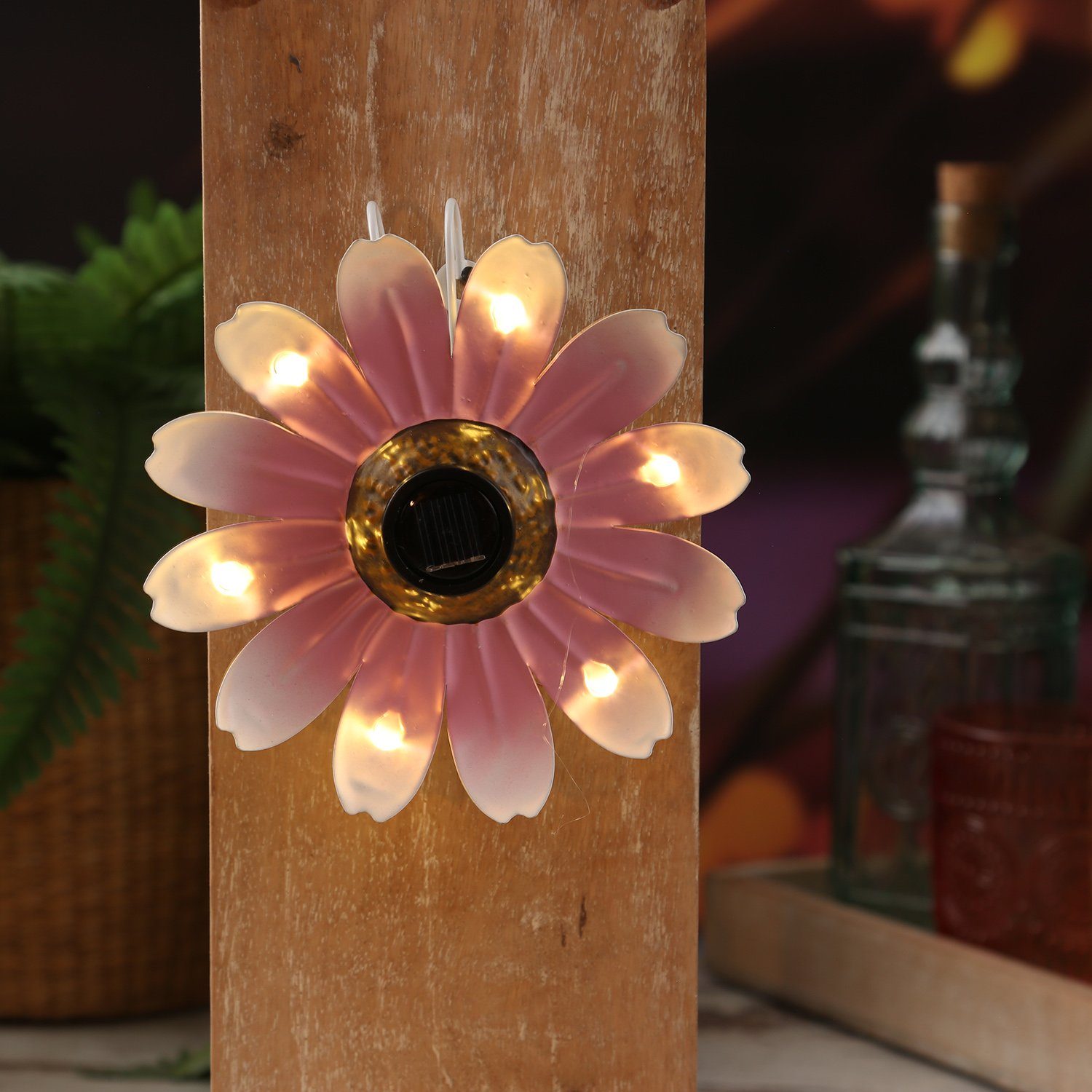 MARELIDA LED Solarleuchte LED Solar Blume rosa H: 14cm hängend Wanddeko Hauswand Hängedeko, LED Classic, warmweiß (2100K bis 3000K)