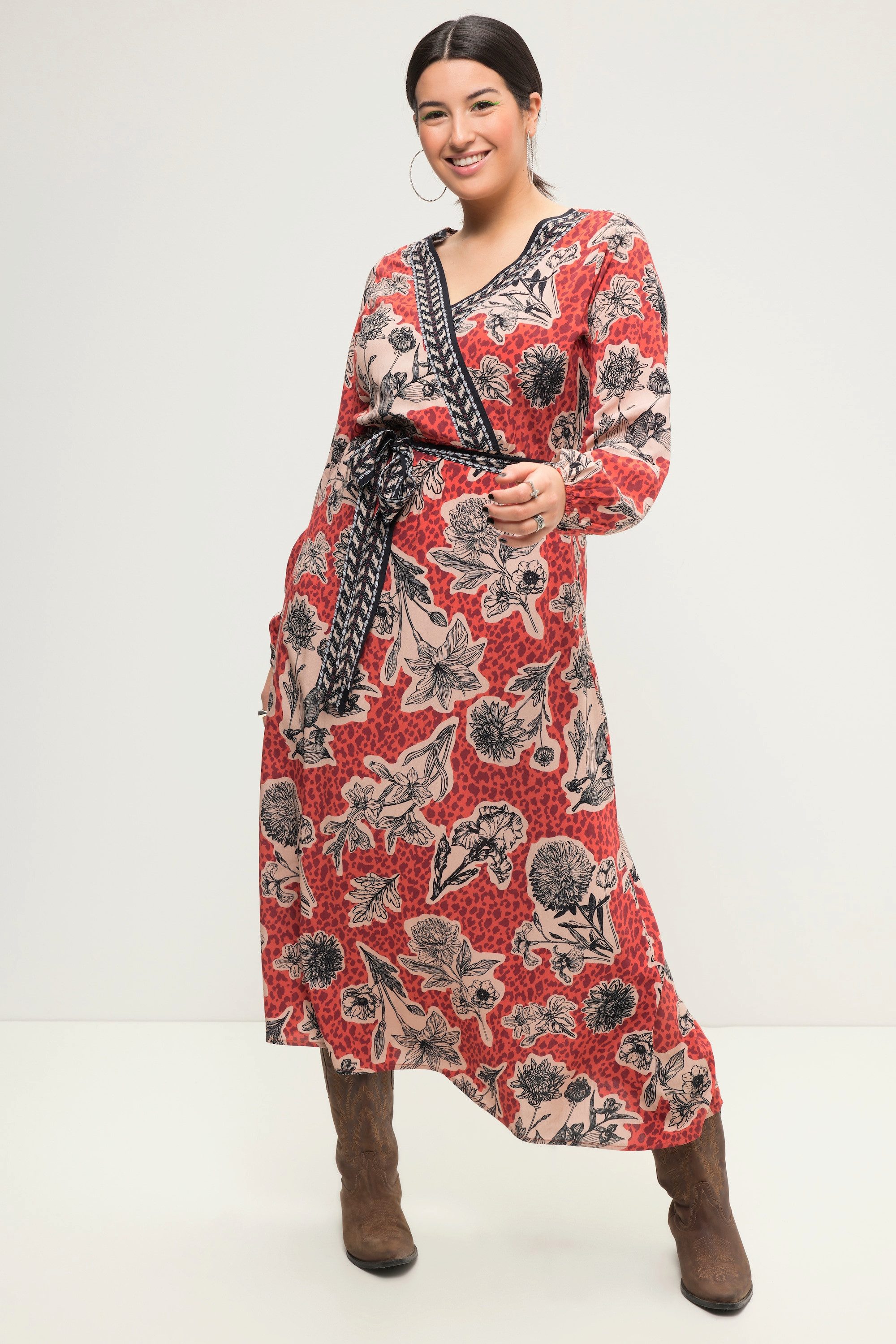Studio Untold Maxikleid Maxikleid A-Line Flowerprint V-Ausschnitt Langarm