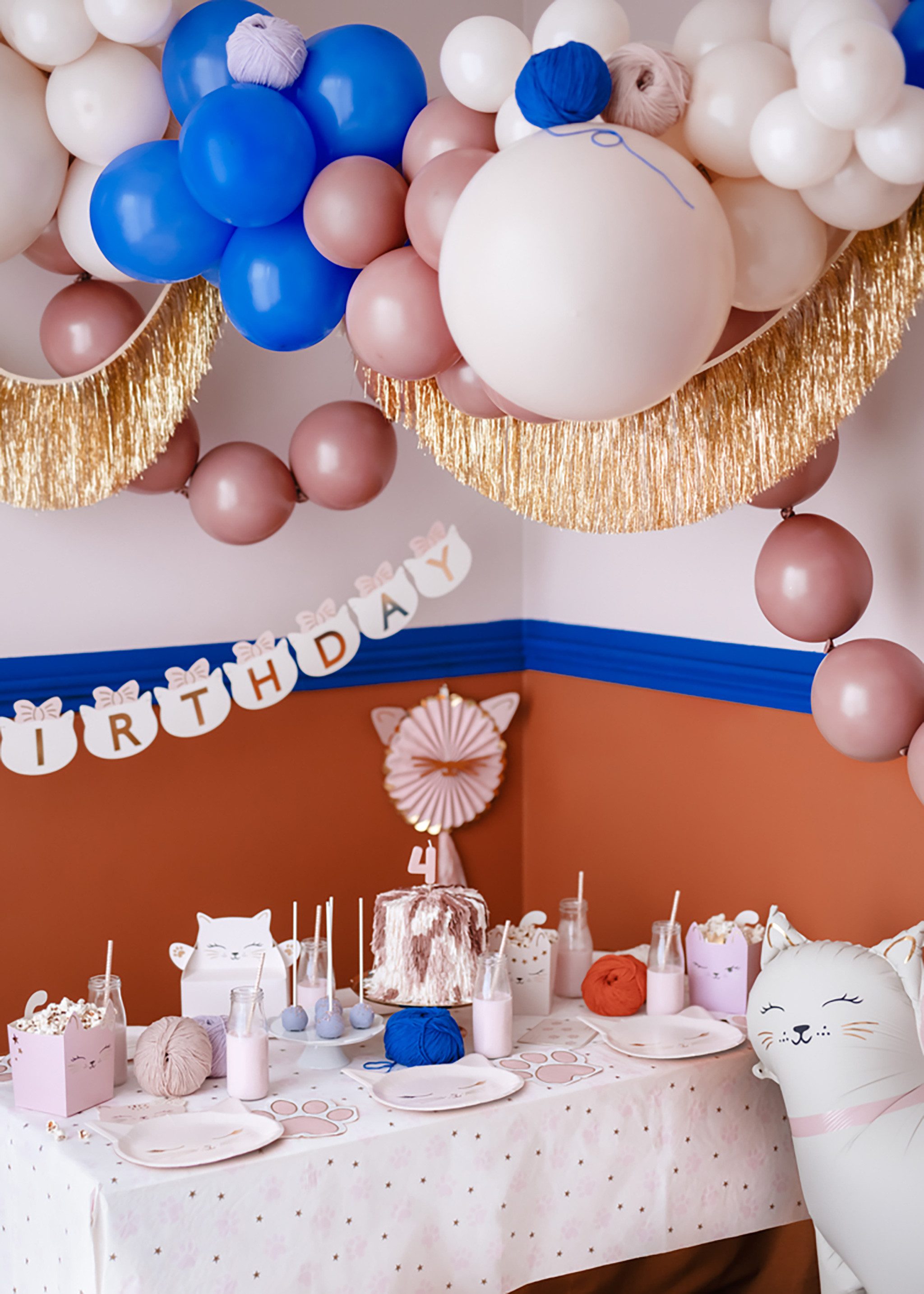 partydeco Tischdecke, Papiertischdecke 180x120cm Pfoten Muster Hellrosa