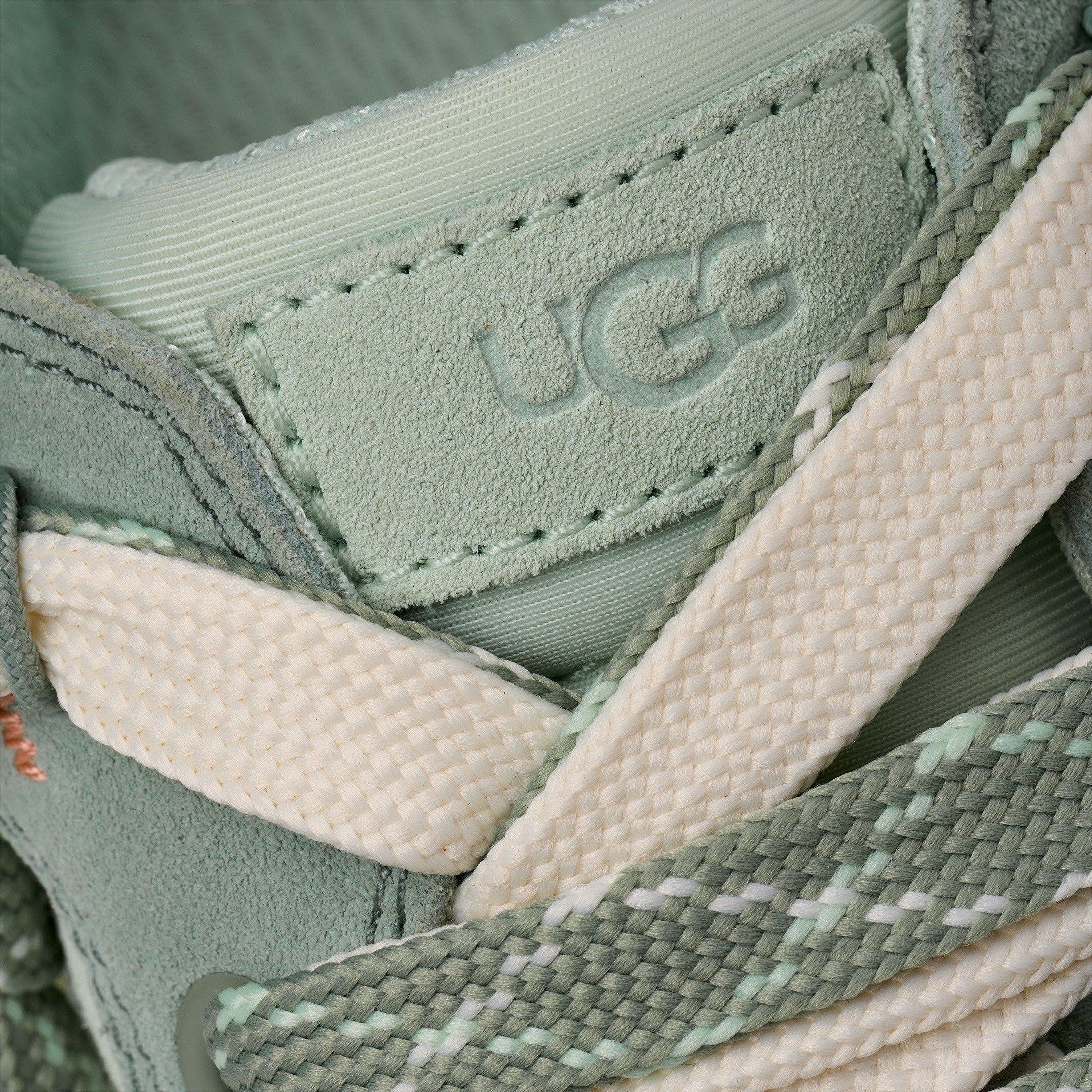 UGG LO LOWMEL Slip-On Sneaker Freizeitschuh, Halbschuh, Slipper mit praktischer Anziehlasche
