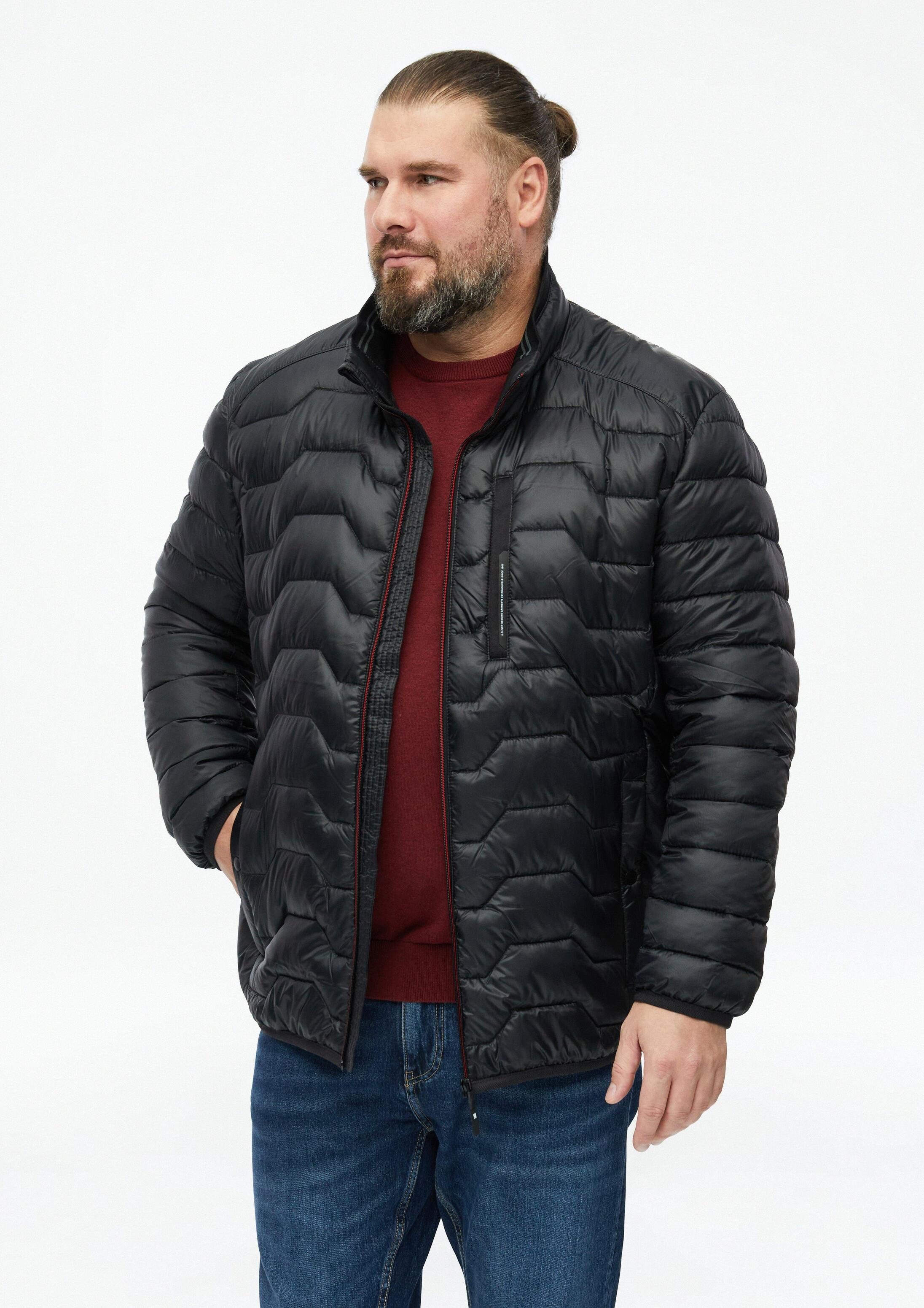 s.Oliver Funktionsjacke Outdoor-Jacke Leichte Steppjacke mit Kontrast-Details und Stehkragen