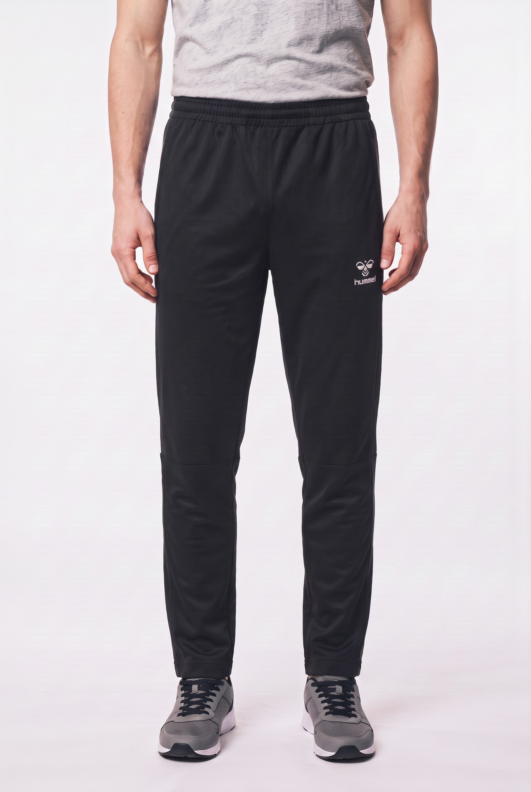 hummel Trainingshose HMLLEAD 2.0 TRACK PANTS aus Polyester, atmungsaktiv, mit verstellbarer Zugschnur im Bund