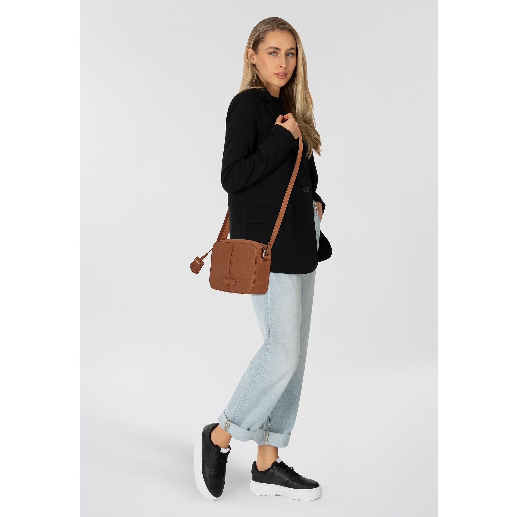 Burkely Umhängetasche Cool Colbie, Leder