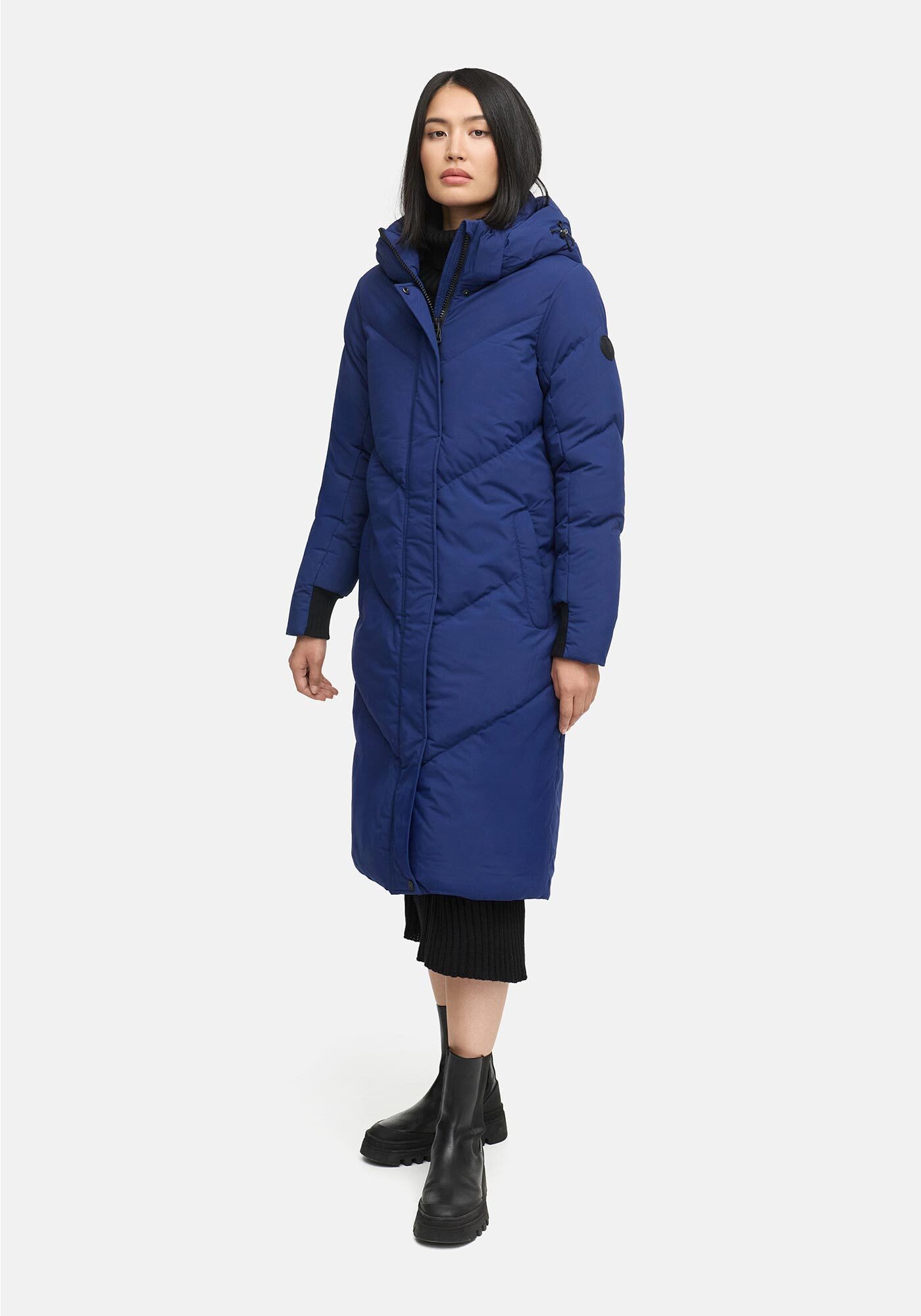 Marikoo Winterjacke Teonaa Figurbetonte Passform mit moderner Steppung