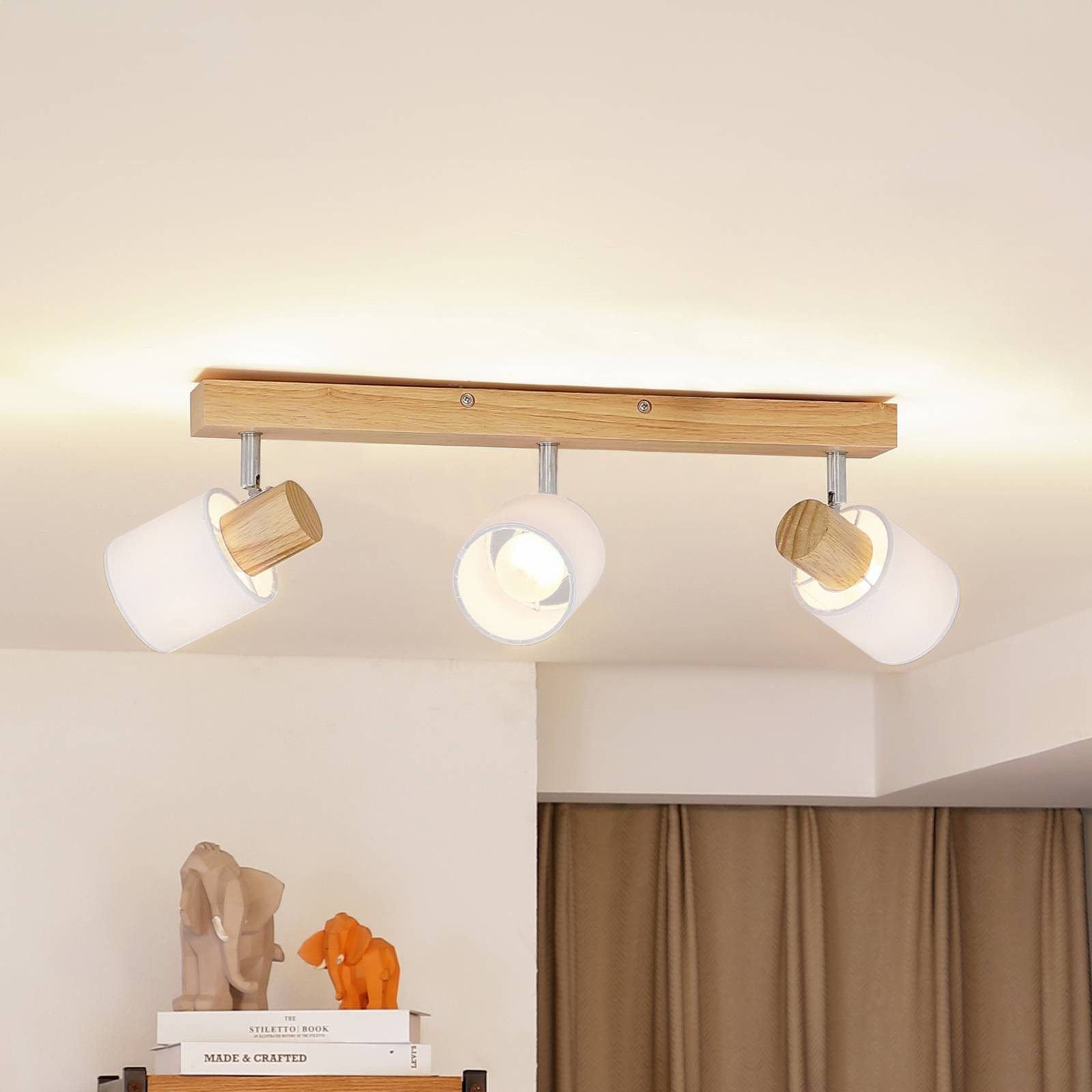 Lindby Deckenstrahler Wanessa, Holz IP20, 3 x 10 W LED