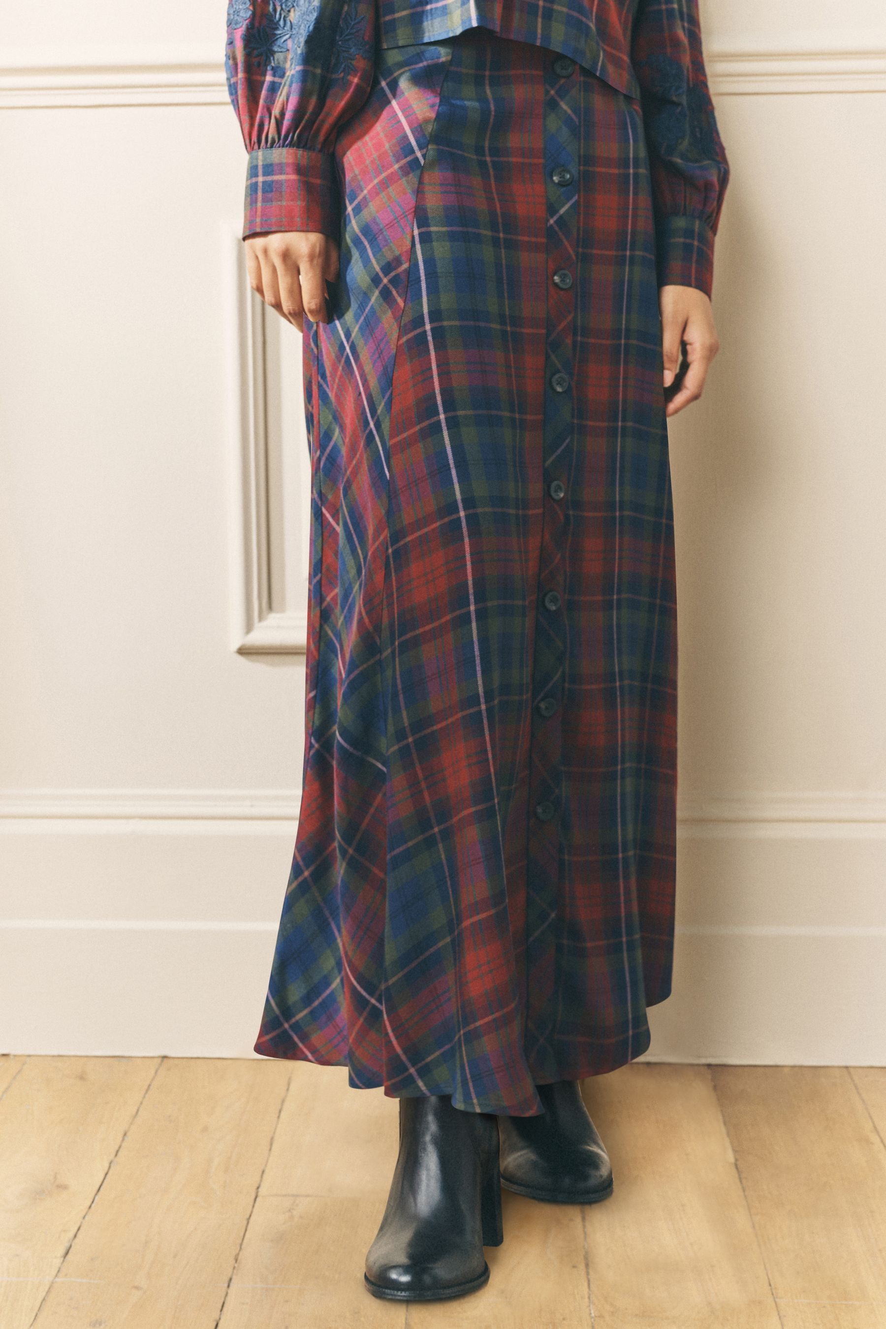 LAURA ASHLEY Maxirock Laura Ashley karierter Co-Ord Viskose-Maxirock (1-tlg)