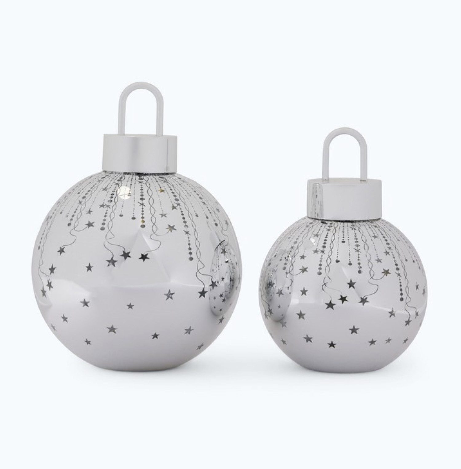 Online-Fuchs LED-Dekofigur 2 Weihnachtskugeln aus Glas mit LED-Lichterkette & Timer - Deko (ruhiges Leuchten oder Flackereffekt wählbar, Rot, Grün, Silber oder Champagner), Weihnachtsdeko für den Innenbereich