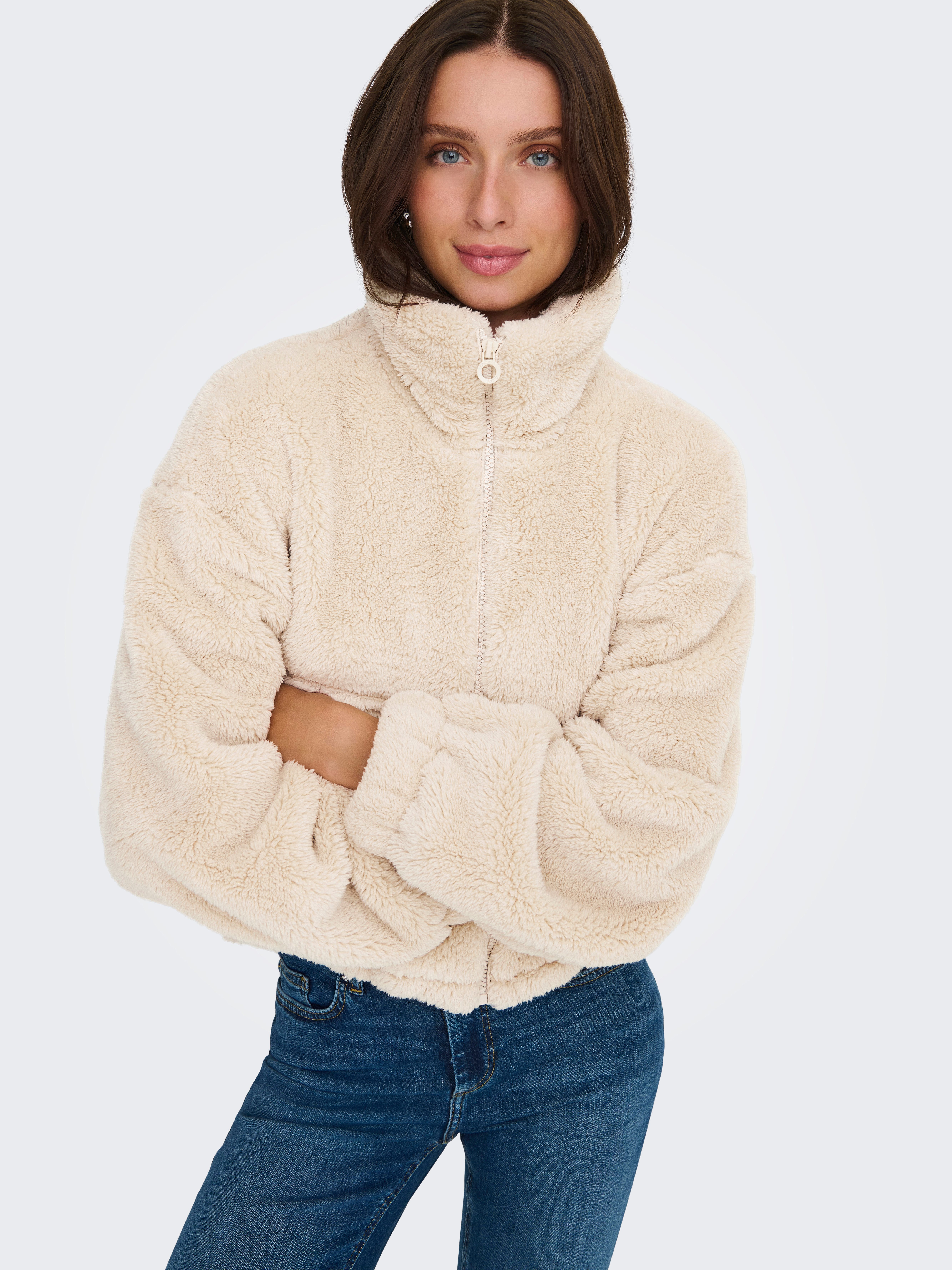 ONLY Plüschjacke ONLANNA CONTACT LIFE SOL JACKET CC OTW mit aufgesetzten Taschen, weiche Plüschqualität