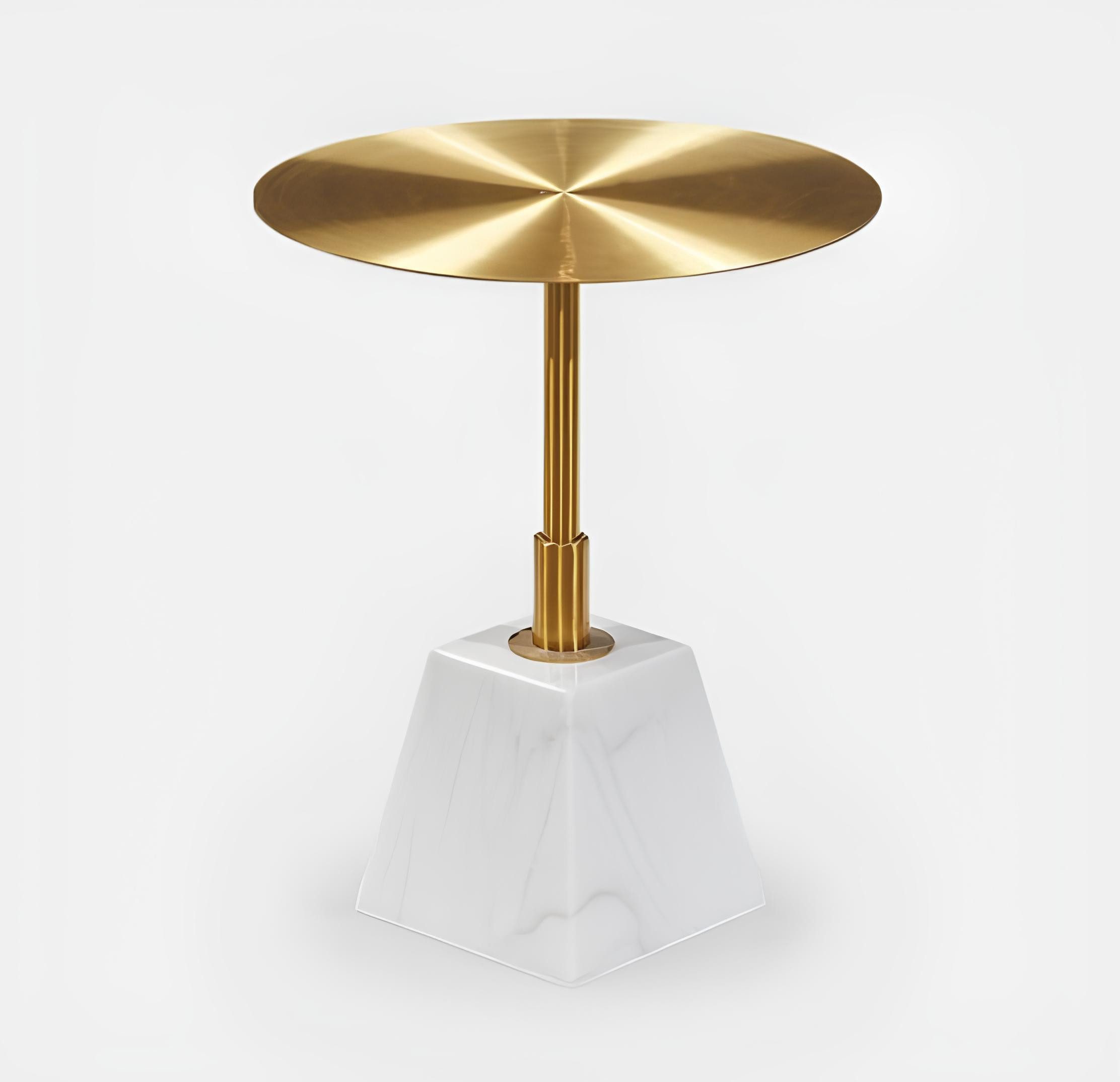 Xlmoebel Beistelltisch Runder Metalltisch in elegantem Design für Getränke und Snacks (1-St., Beistelltisch), Hergestellt in Europa