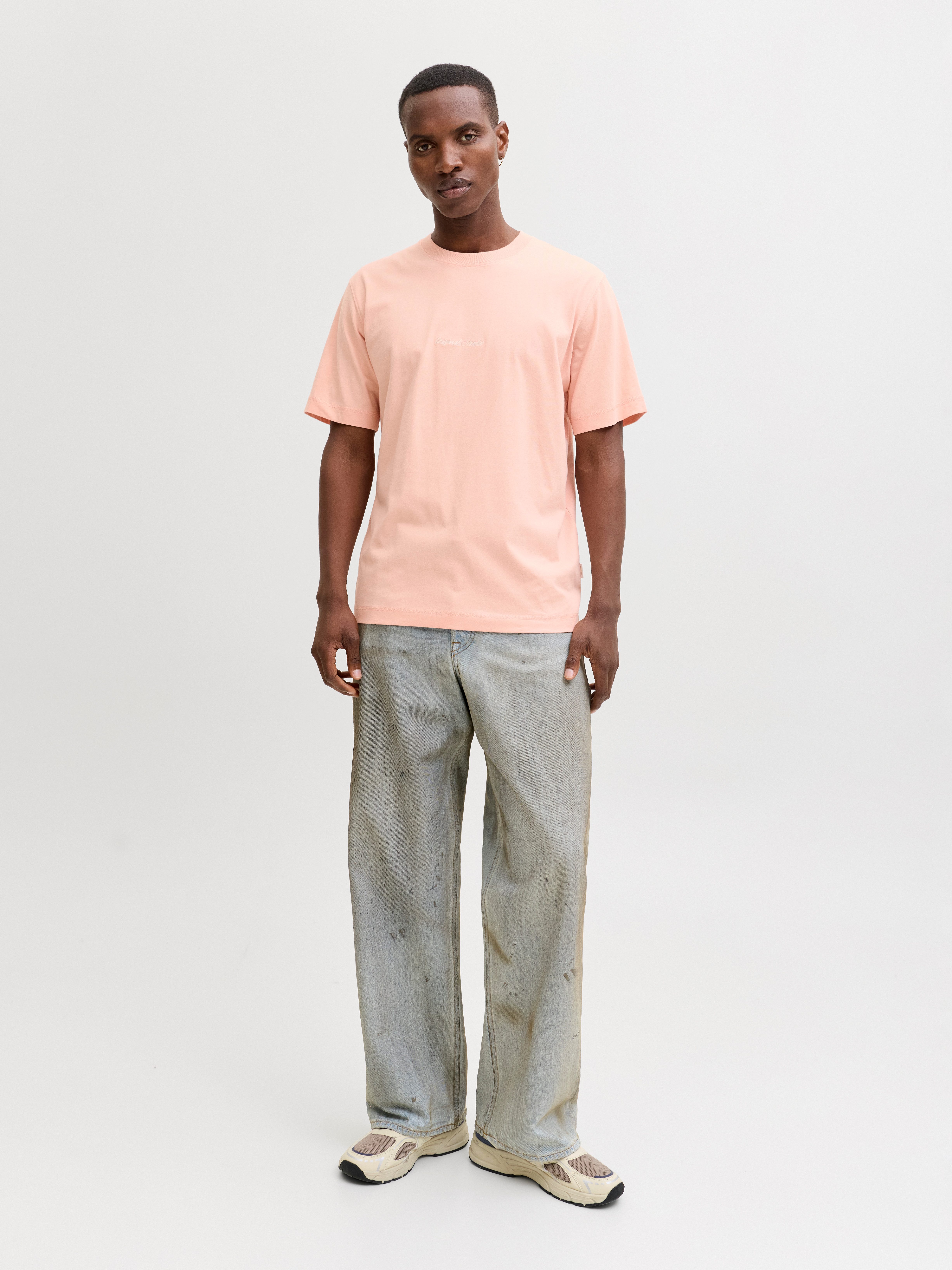 Jack & Jones Rundhalsshirt JORNORREBRO EMB TEE SS CREW NECK NOOS Baumwolle, locker geschnitten