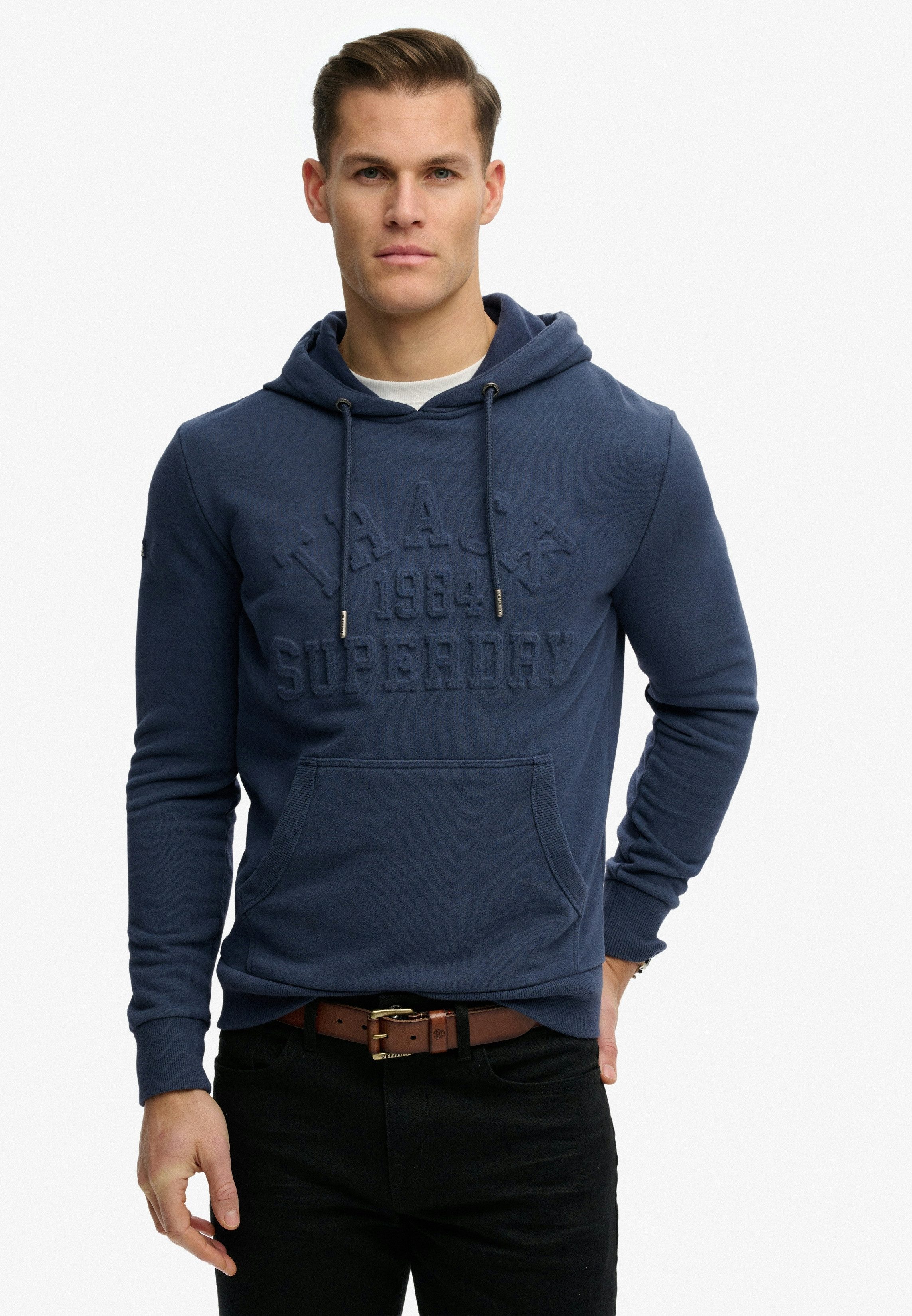 Superdry Kapuzensweatshirt ATHLETIC EMBOSS RELAXED HOOD aus Baumwolle und angerauter Sweatware, Relaxed Fit