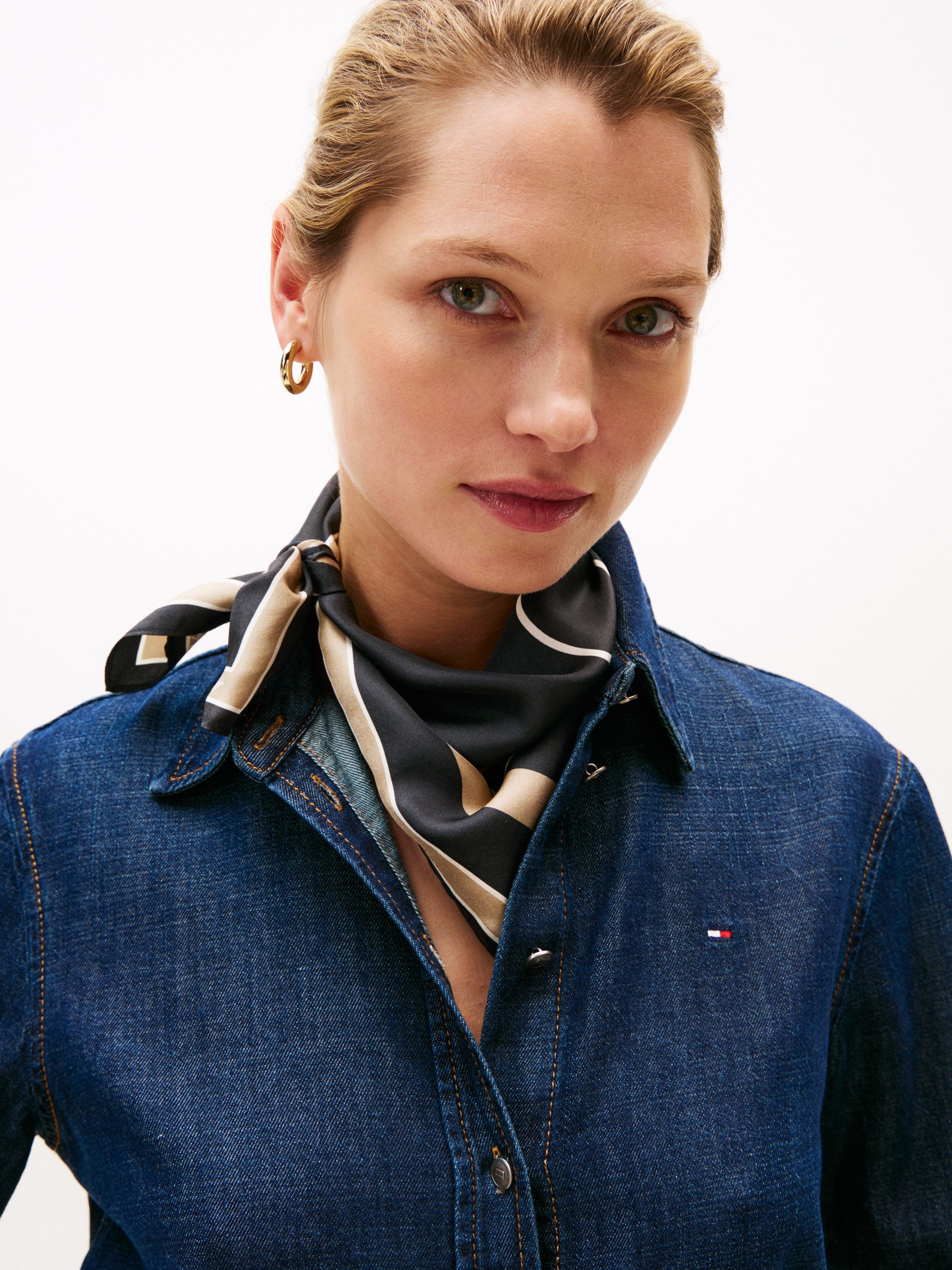 Tommy Hilfiger Halstuch TH HERITAGE SCRIPT SILK SCARF, quadratisch, aus rei günstig online kaufen