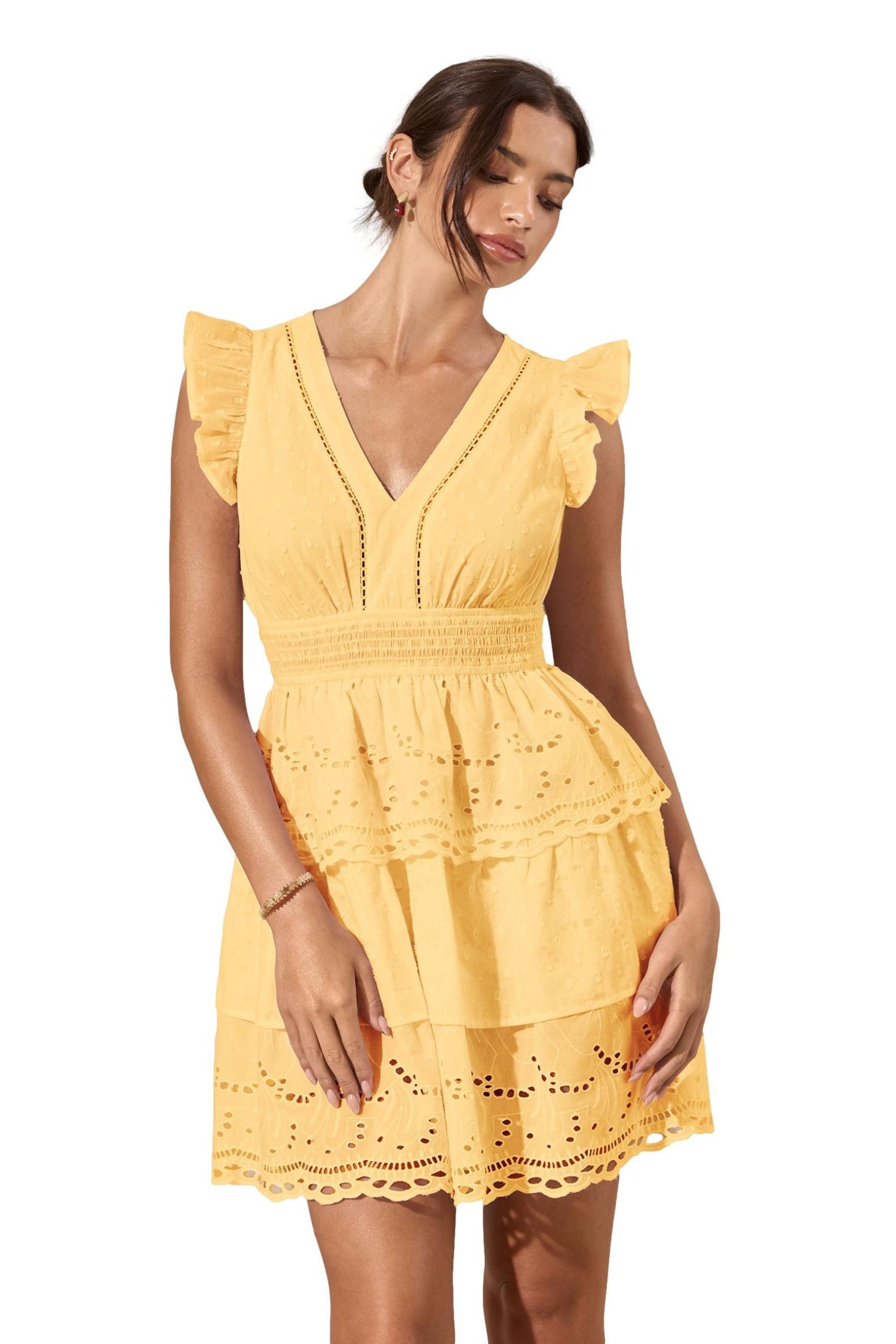 LIPSY Minikleid Lipsy Gestuftes Minikleid, Flügelärmel, Regular (1-tlg)