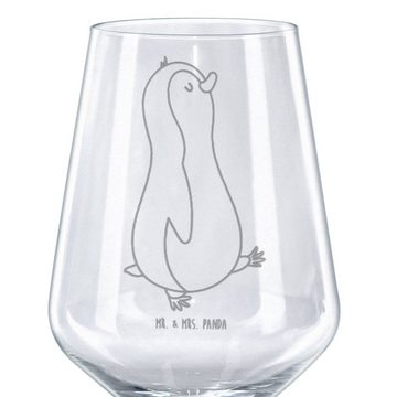 Mr. & Mrs. Panda Rotweinglas Pinguin marschieren - Transparent - Geschenk, spazieren, Weinglas mit, Premium Glas, Stilvolle Gravur