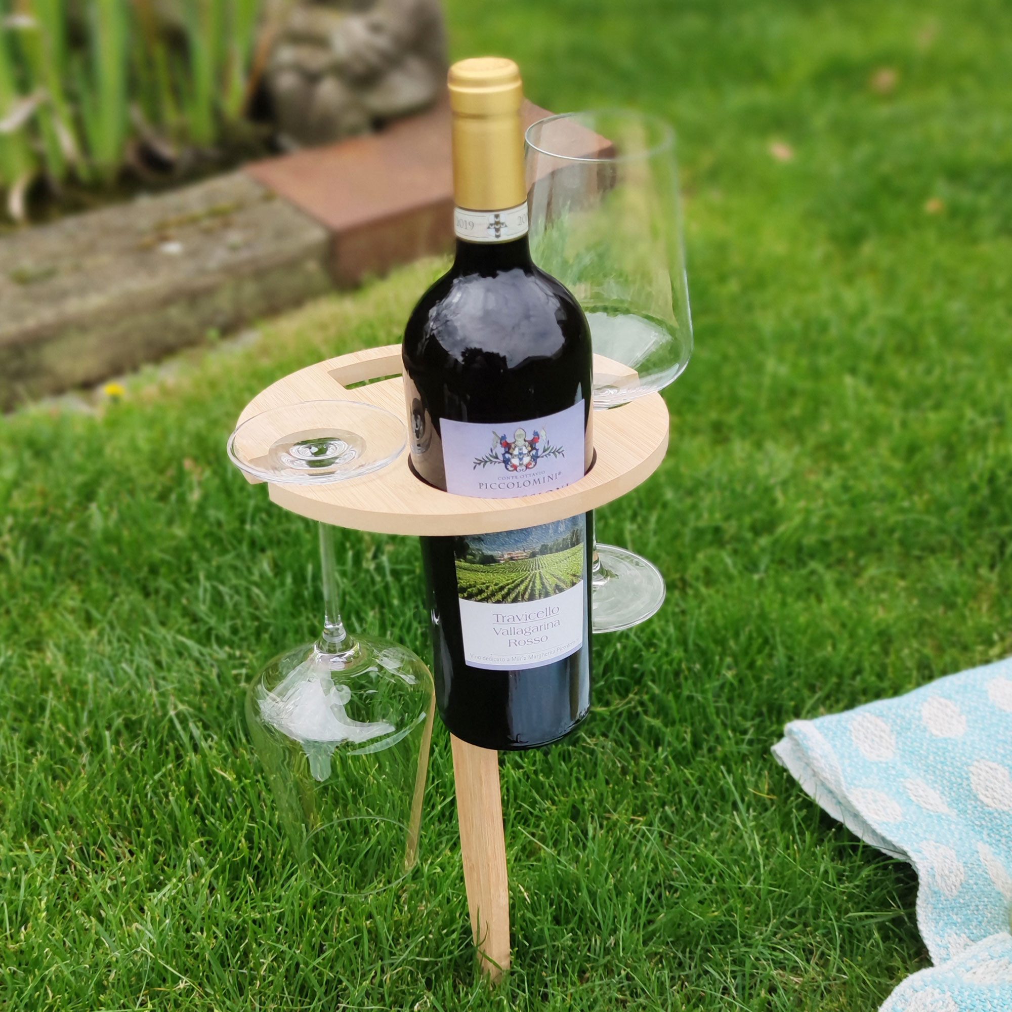 UNUS GARDEN Klapptisch Weinhalter klappbar,Weintisch aus Bambus (2-St., Höhe: ca. 43 cm), Gartentisch, Beistelltisch, Getränkehalter, Campingtisch – Bild 4 von 4