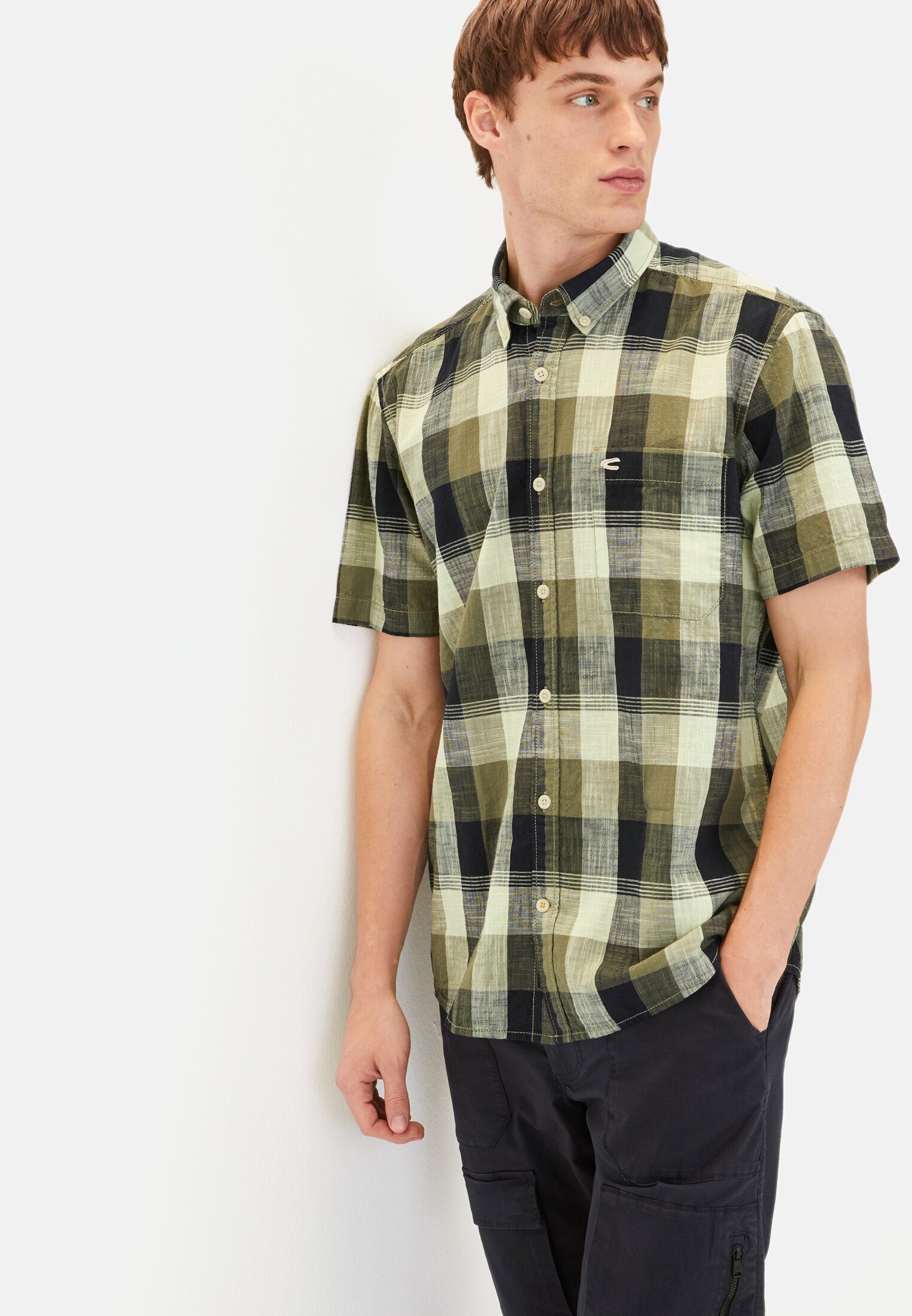 camel active Kurzarmhemd aus reiner Baumwolle Kurzarm Button-Down