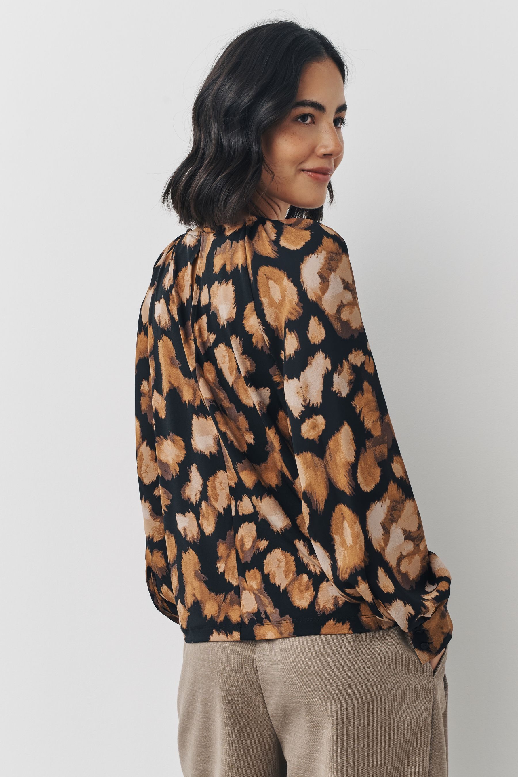 Next Langarmbluse Langärmlige Bluse mit Rundhalsausschnitt (1-tlg) günstig online kaufen